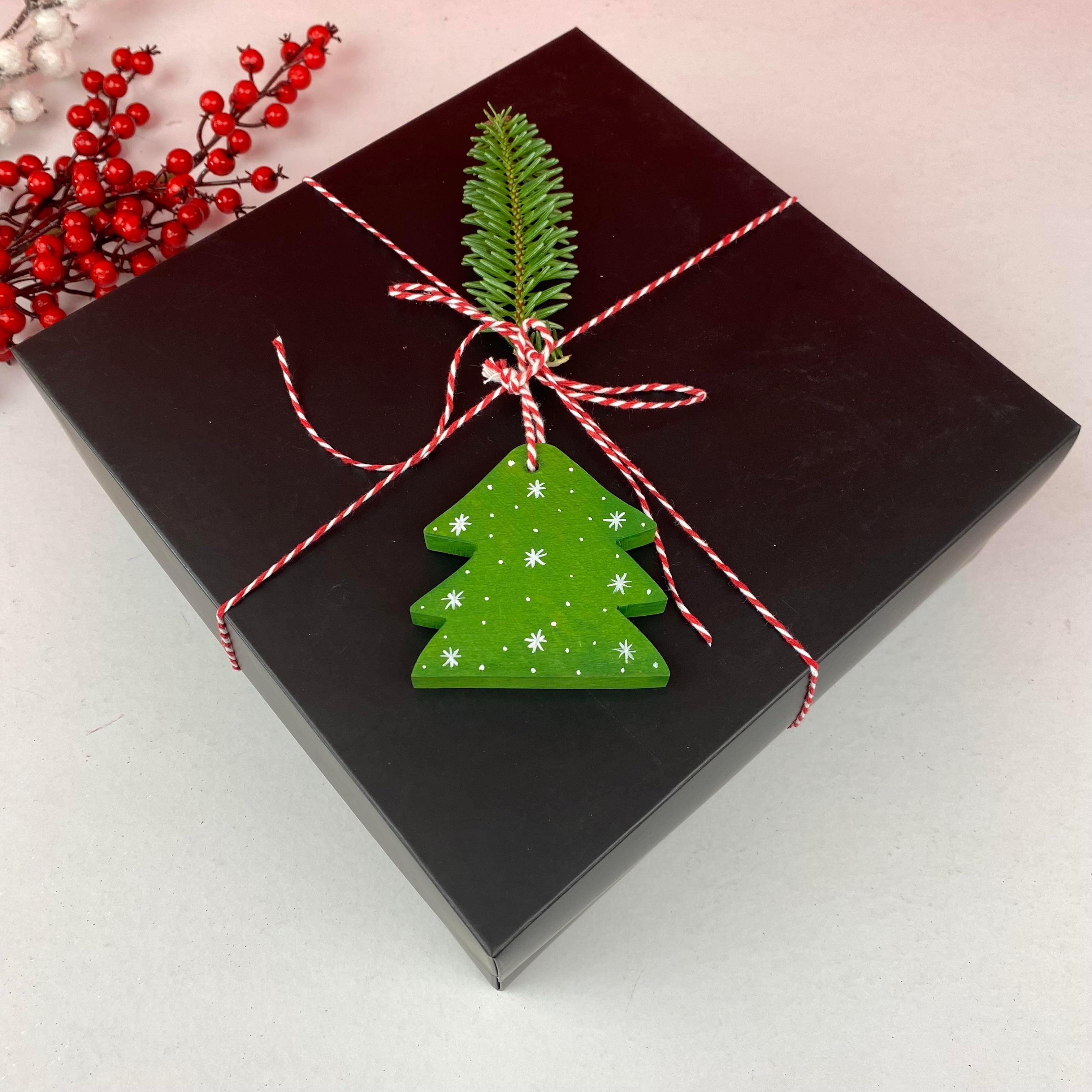 El Boyaması Ahşap Süslü Yılbaşı Boş Hediye Kutusu- Normal Karton Kutu