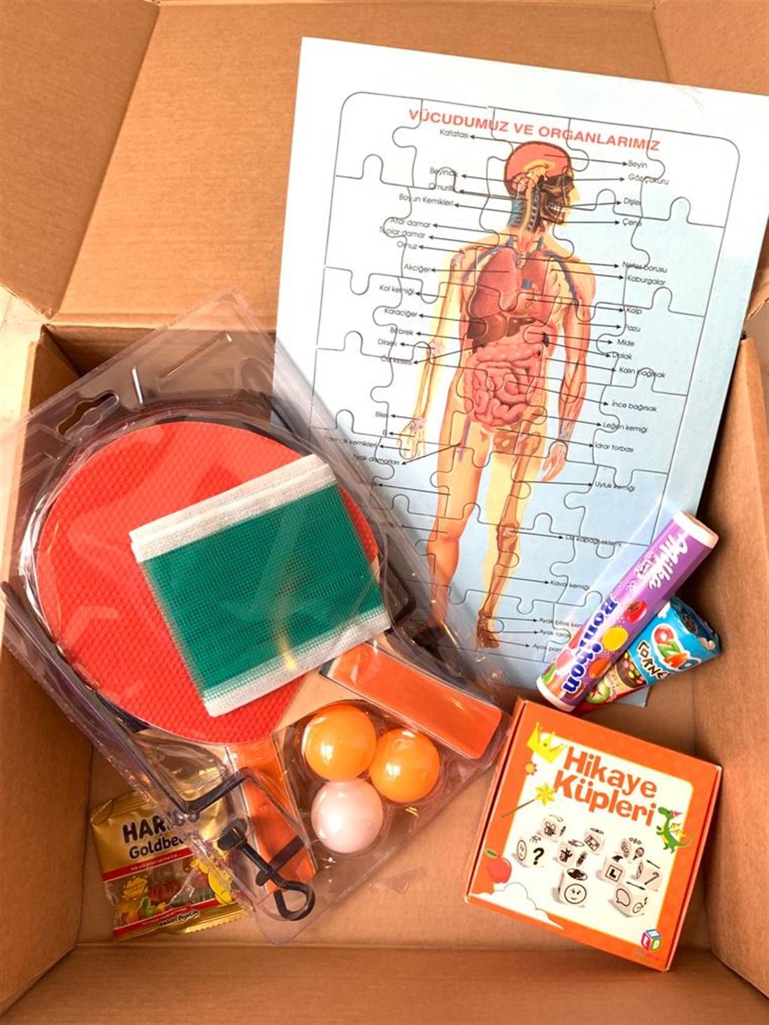 evde-spor-yapiyoruz-cocuk-hediye-kutus-b11-4c.jpg