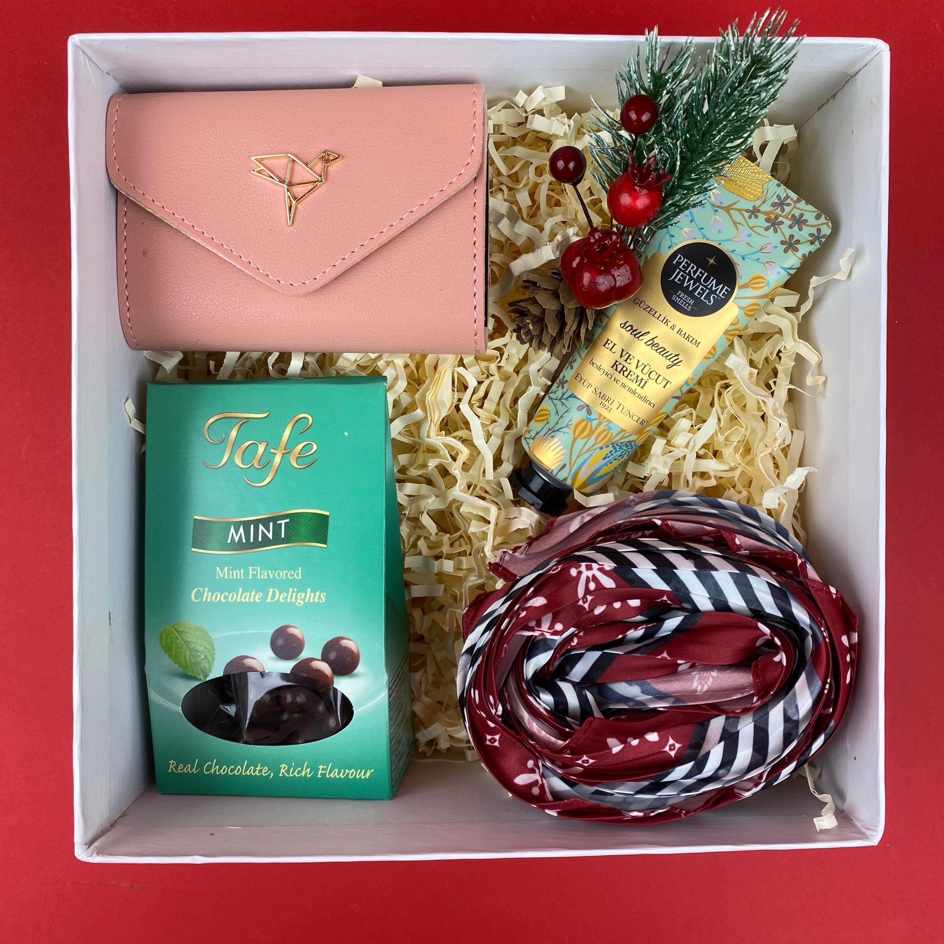 Heaven Kadın Yılbaşı Hediye Kutusu