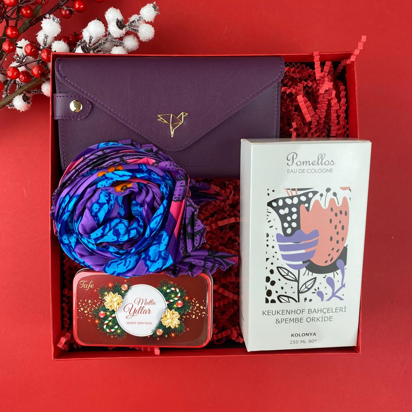 Kadın Cüzdanlı Yılbaşı Yeniyıl  Hediye Kutusu