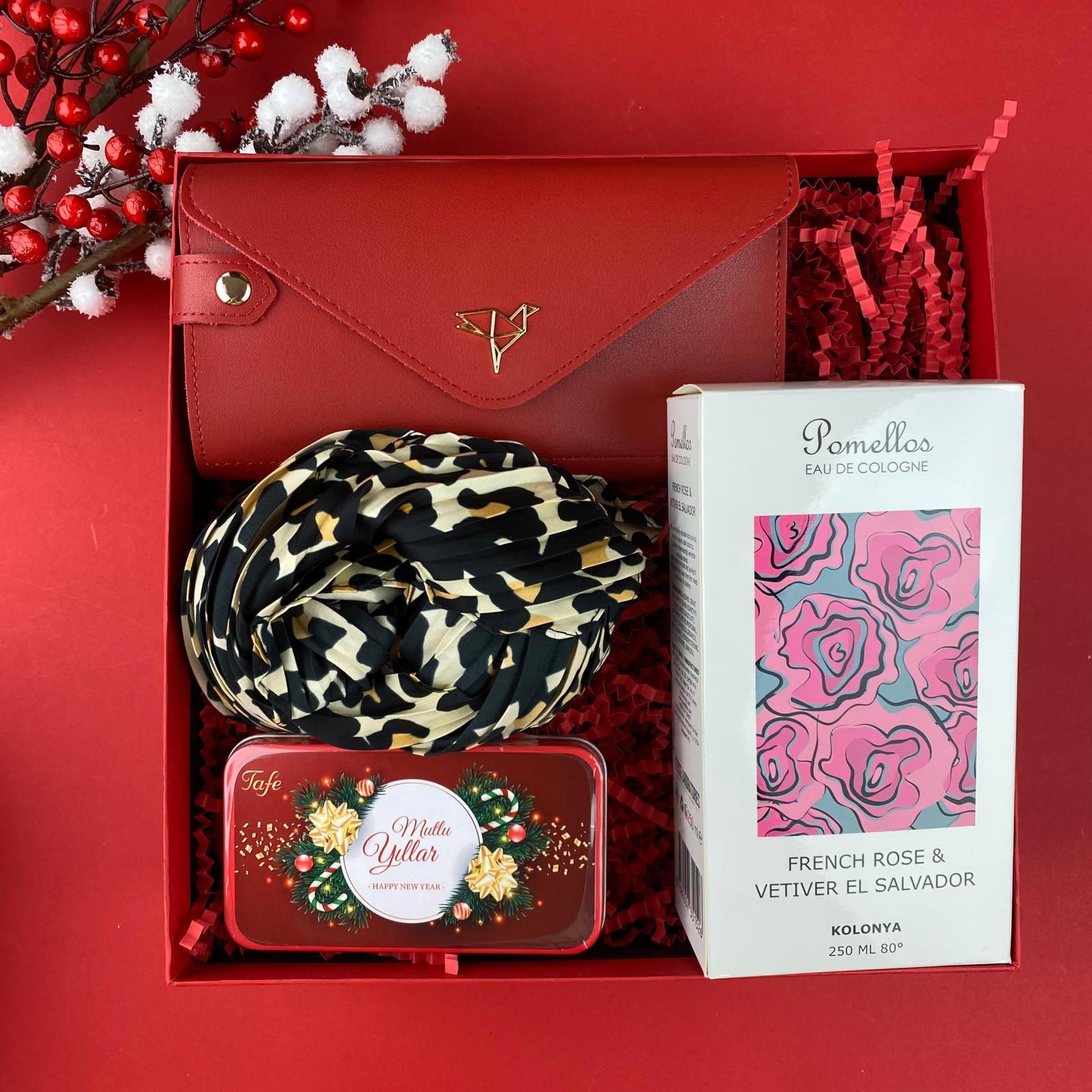 Kadın Cüzdanlı Yılbaşı Yeniyıl  Hediye Kutusu