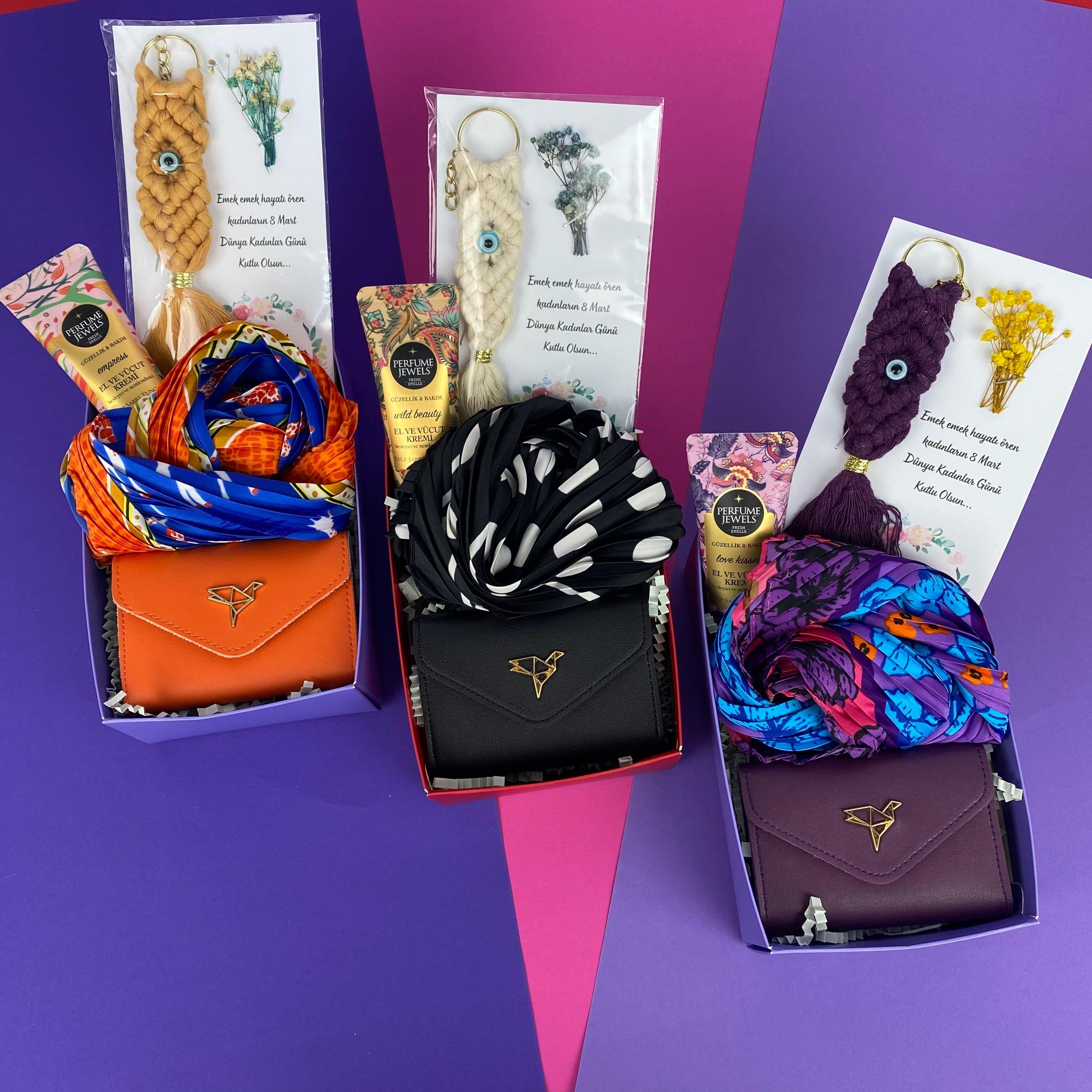 turnalar-anneler-gunu-hediye-kutusu-48-448.jpg