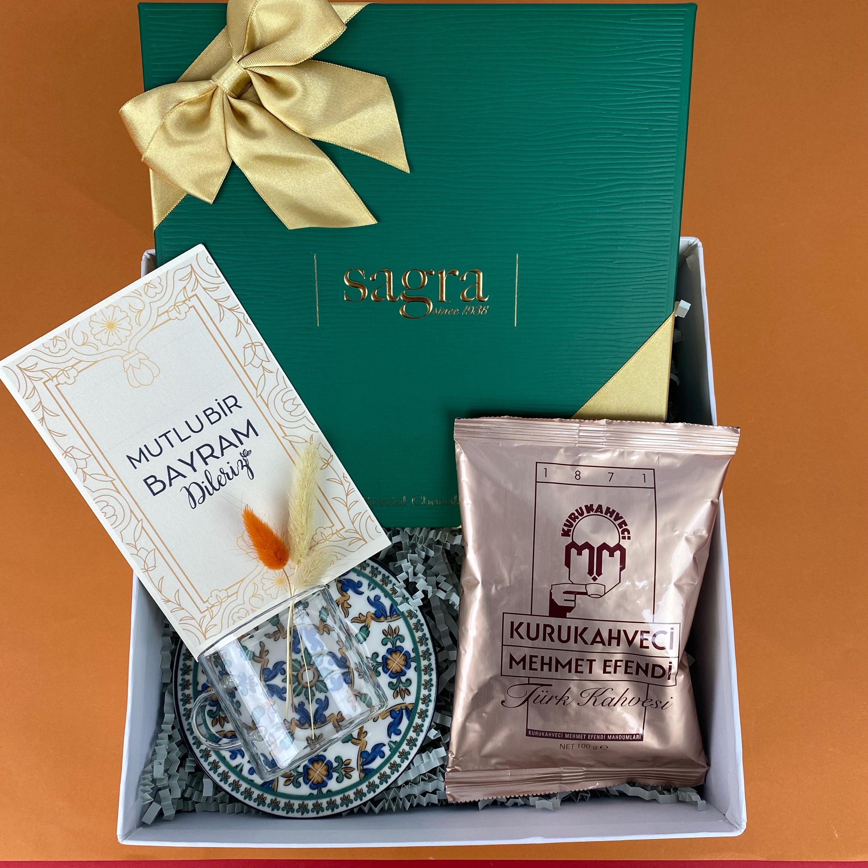 yesilimsi-fincanli-turk-kahvesi-hediye-cb60b-.jpg