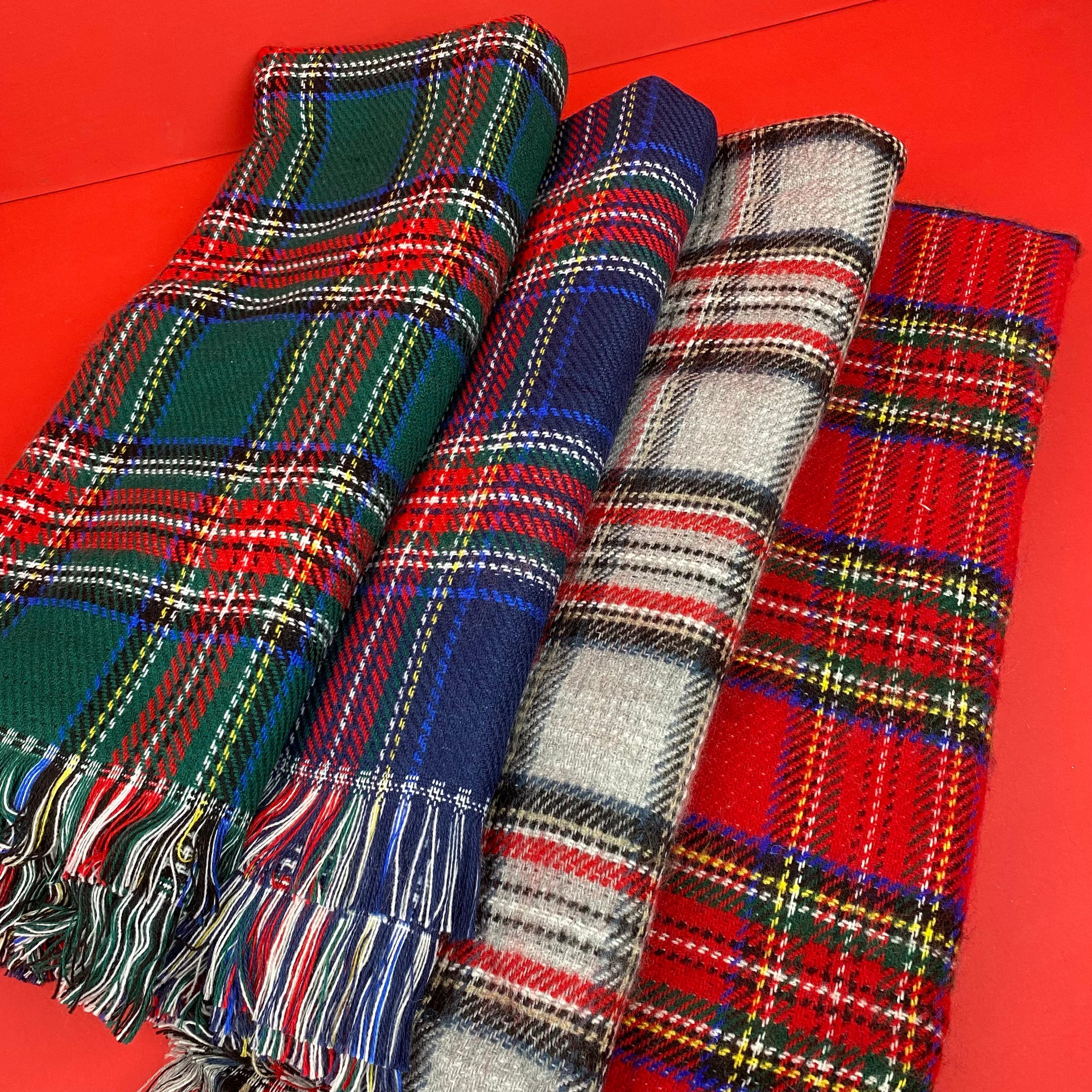 Yılbaşı Ekose Şal - Diz Üstü Battaniyesi