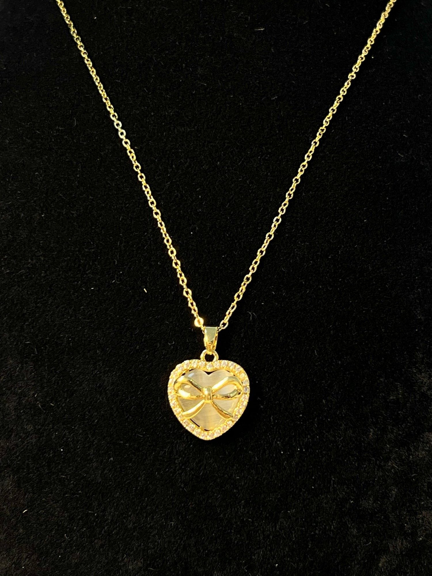 KALP İÇİ KURDELE KOLYE - GOLD