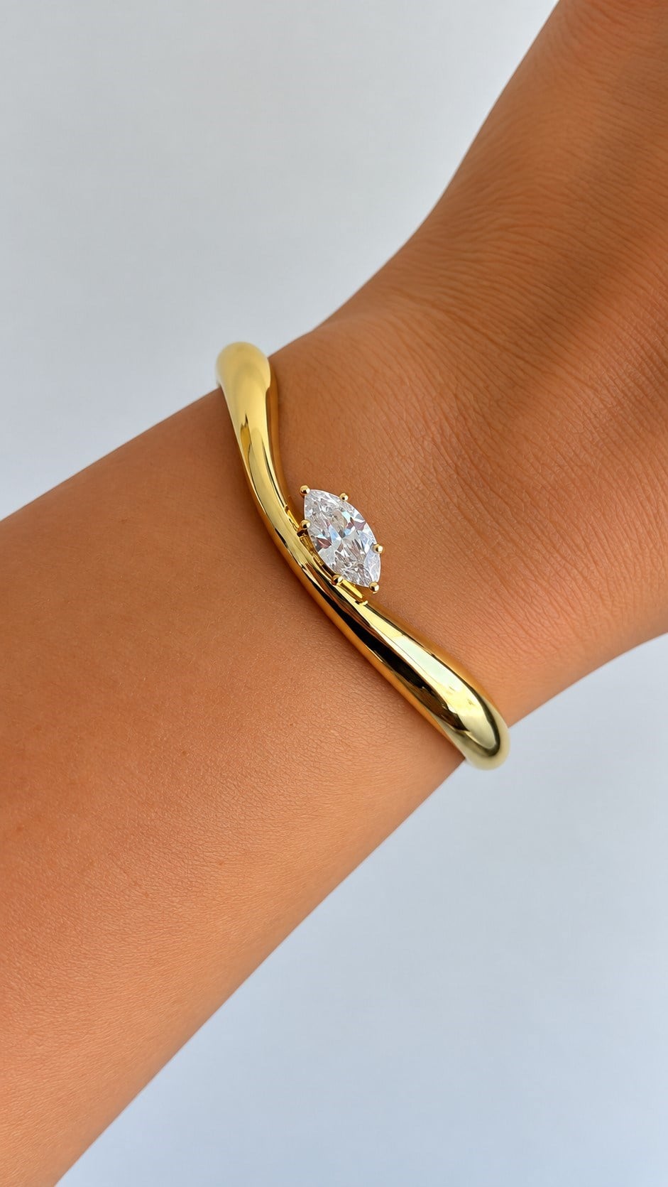 MARQUİSE TAŞLI GOLD KELEPÇE