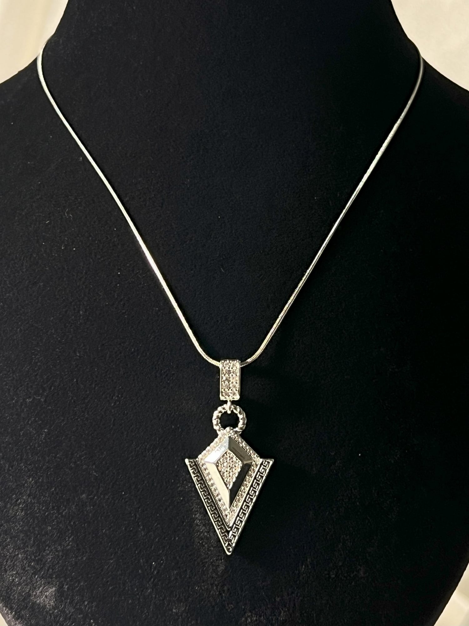 MODEL KOLYE - SILVER