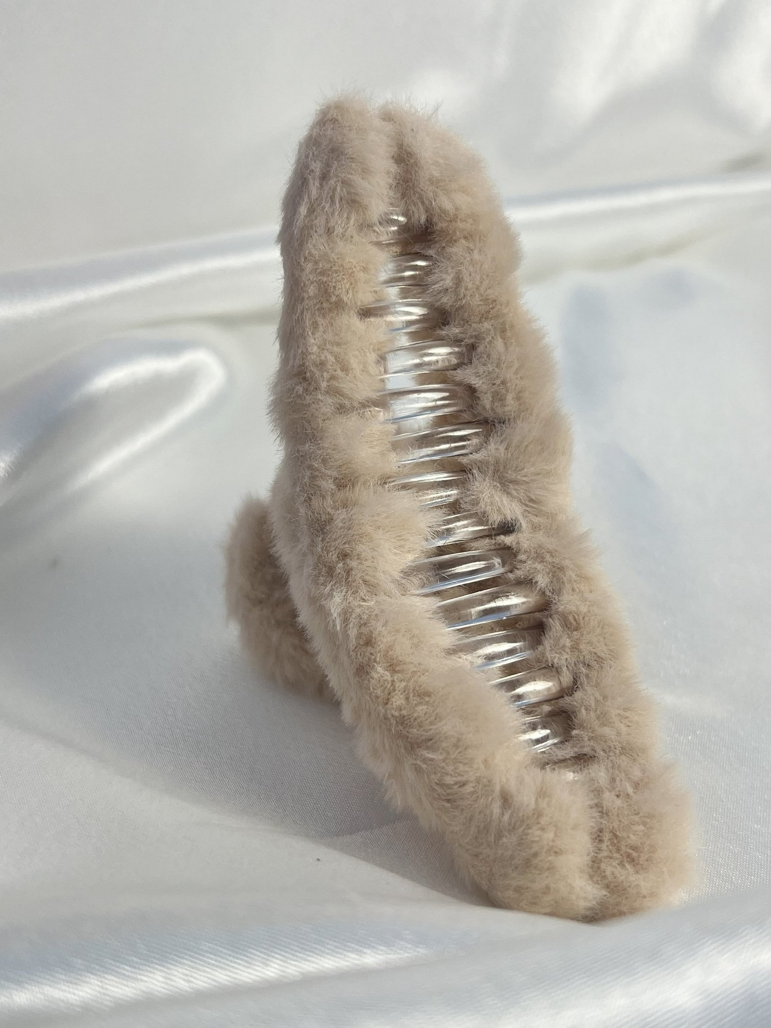 PELUŞ TOKA - KREM RENGİ
