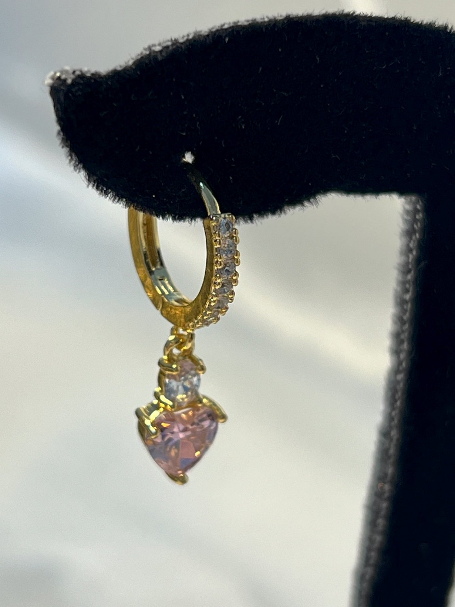 PEMBE KALP SALLANTILI KÜPE