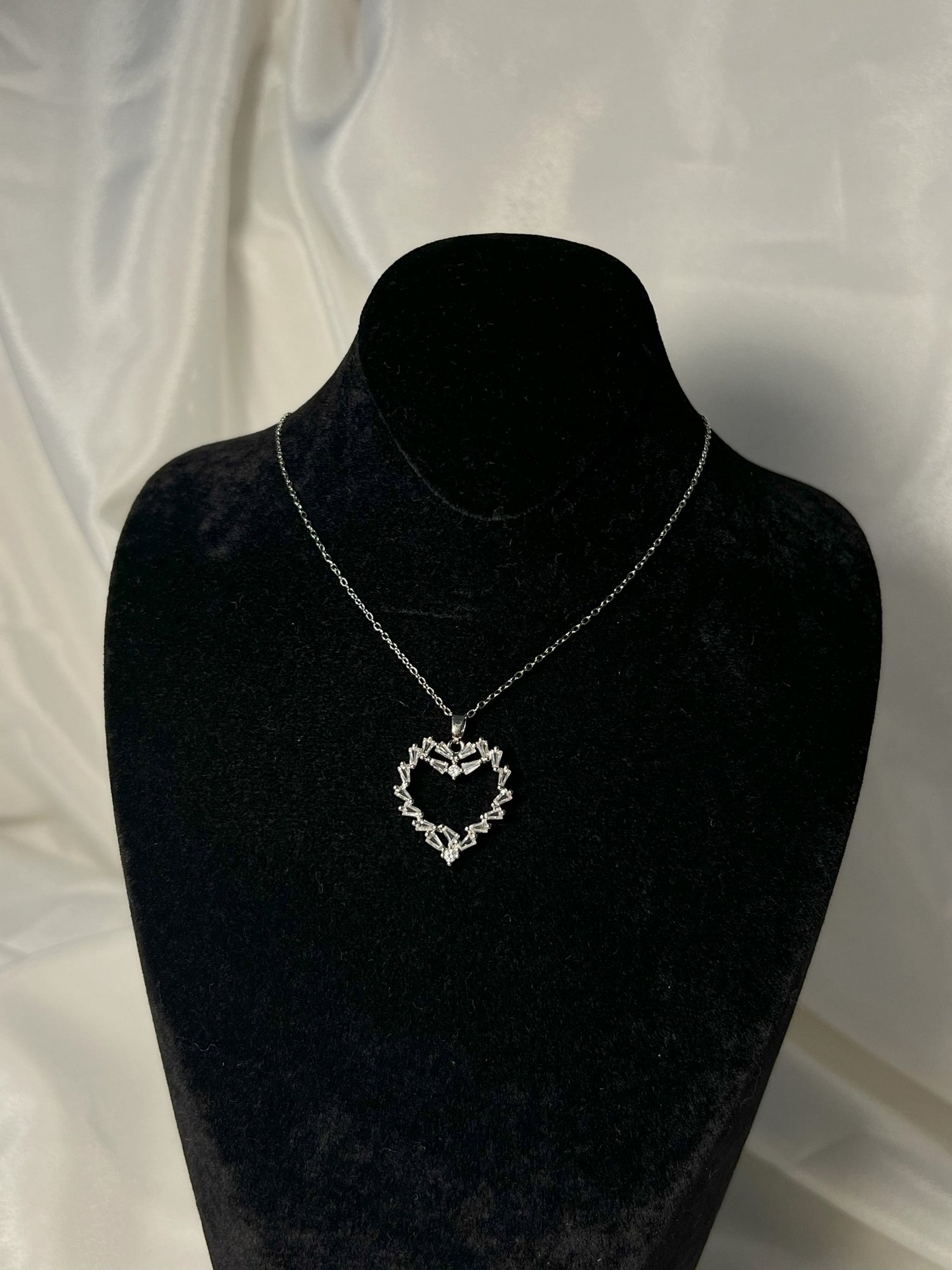 TAŞLI KALP KOLYE - SILVER