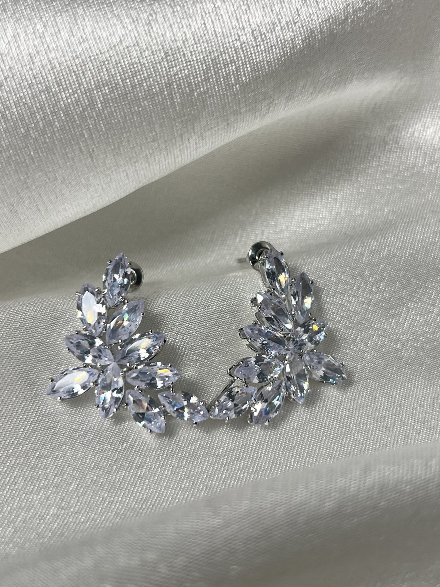TAŞLI KÜPE - SILVER