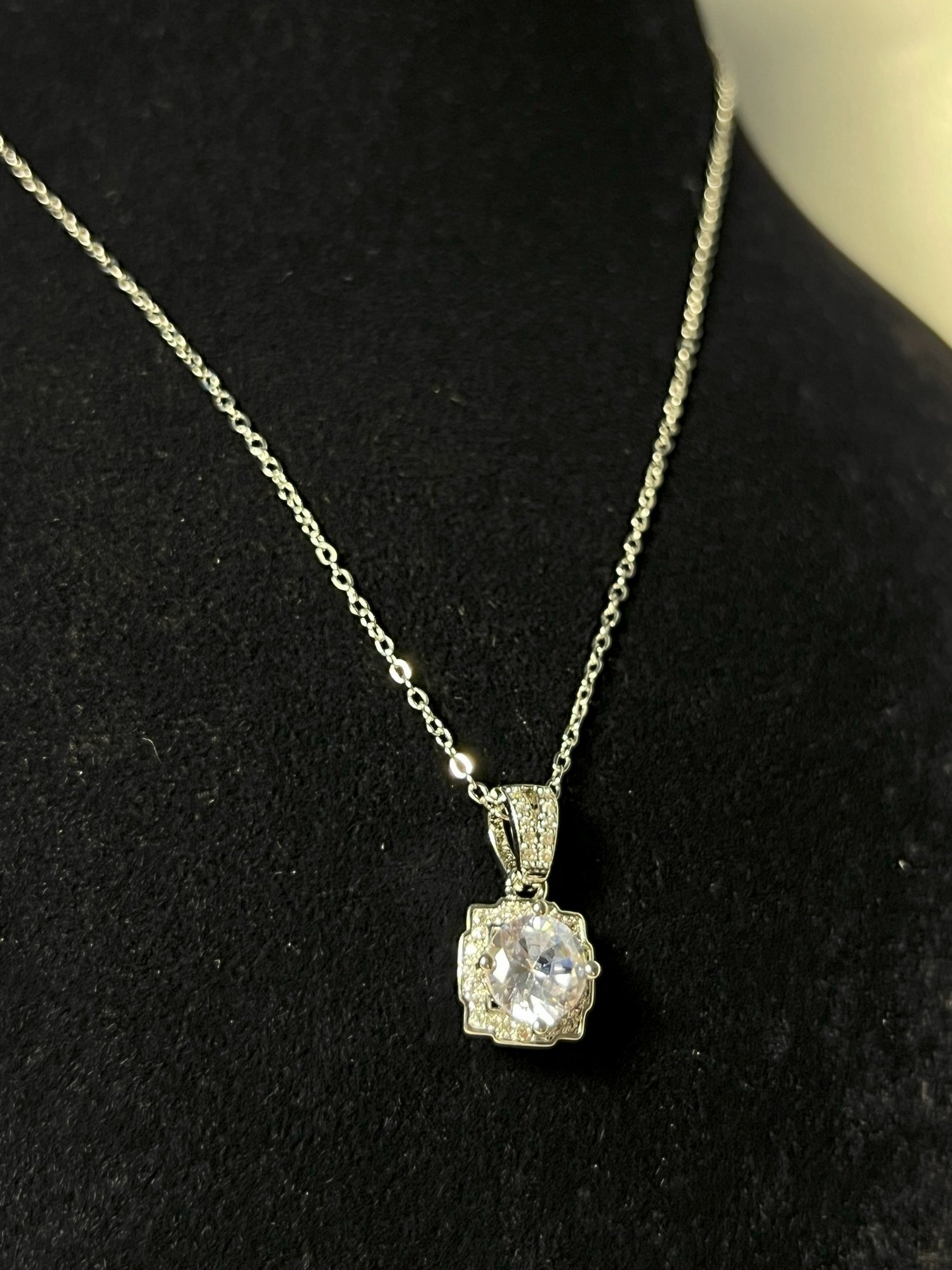 TEK TAŞ KOLYE - SİLVER