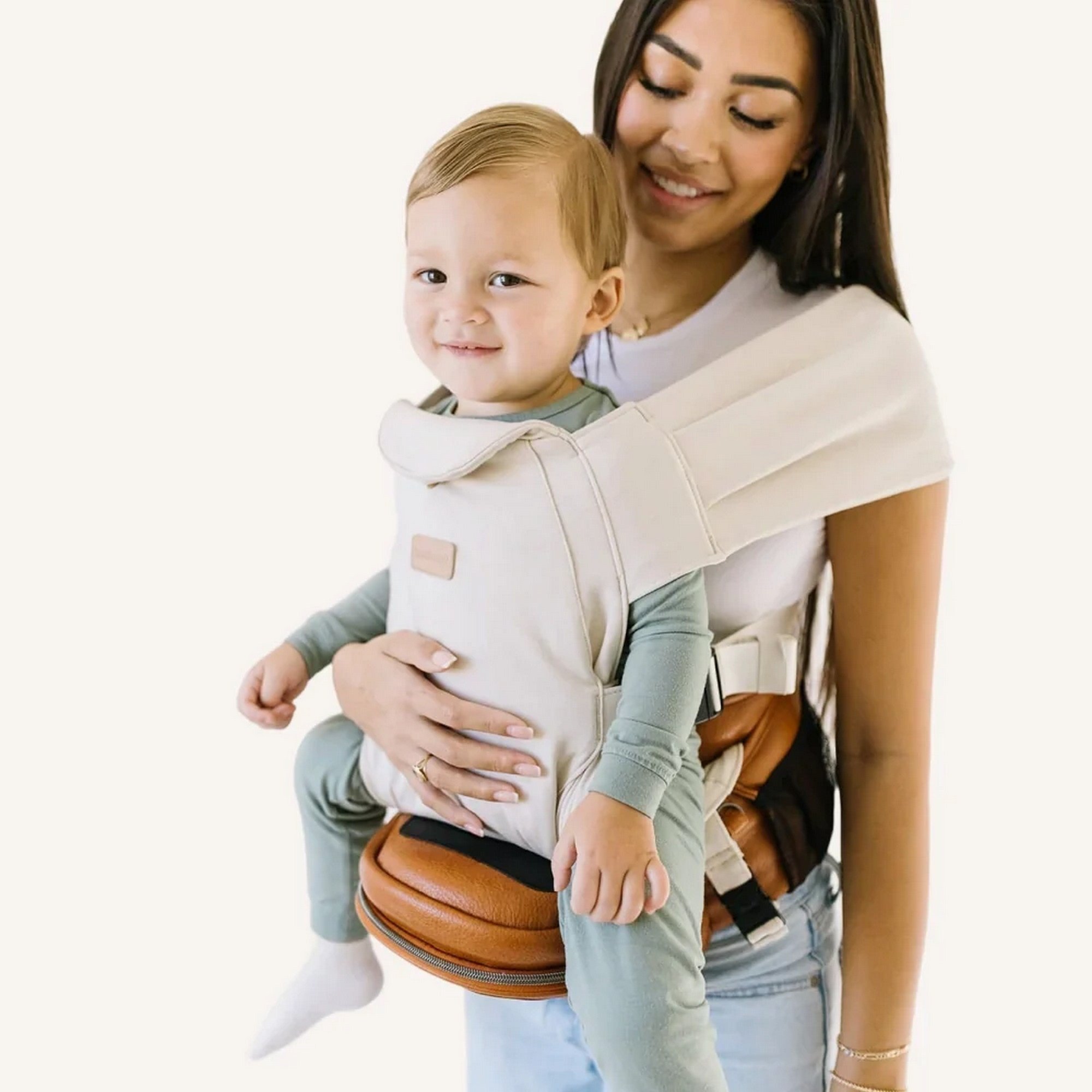 TushBaby - Snug Kanguru Eller Serbest Kullanım Aparatı Krem
