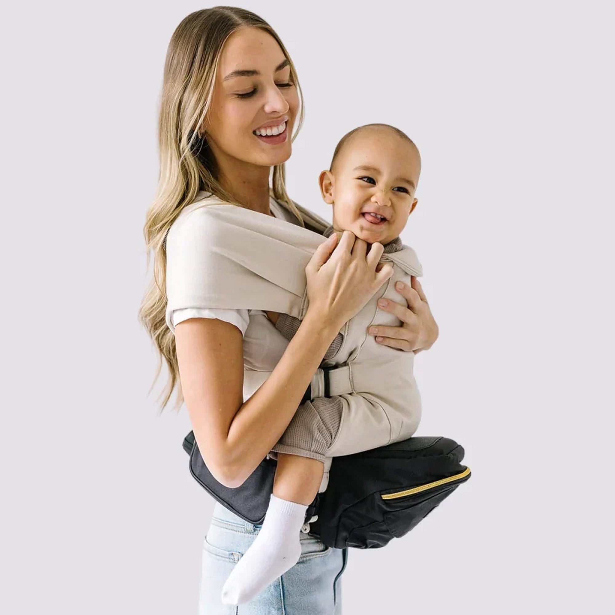 TushBaby - Snug Kanguru Eller Serbest Kullanım Aparatı Krem