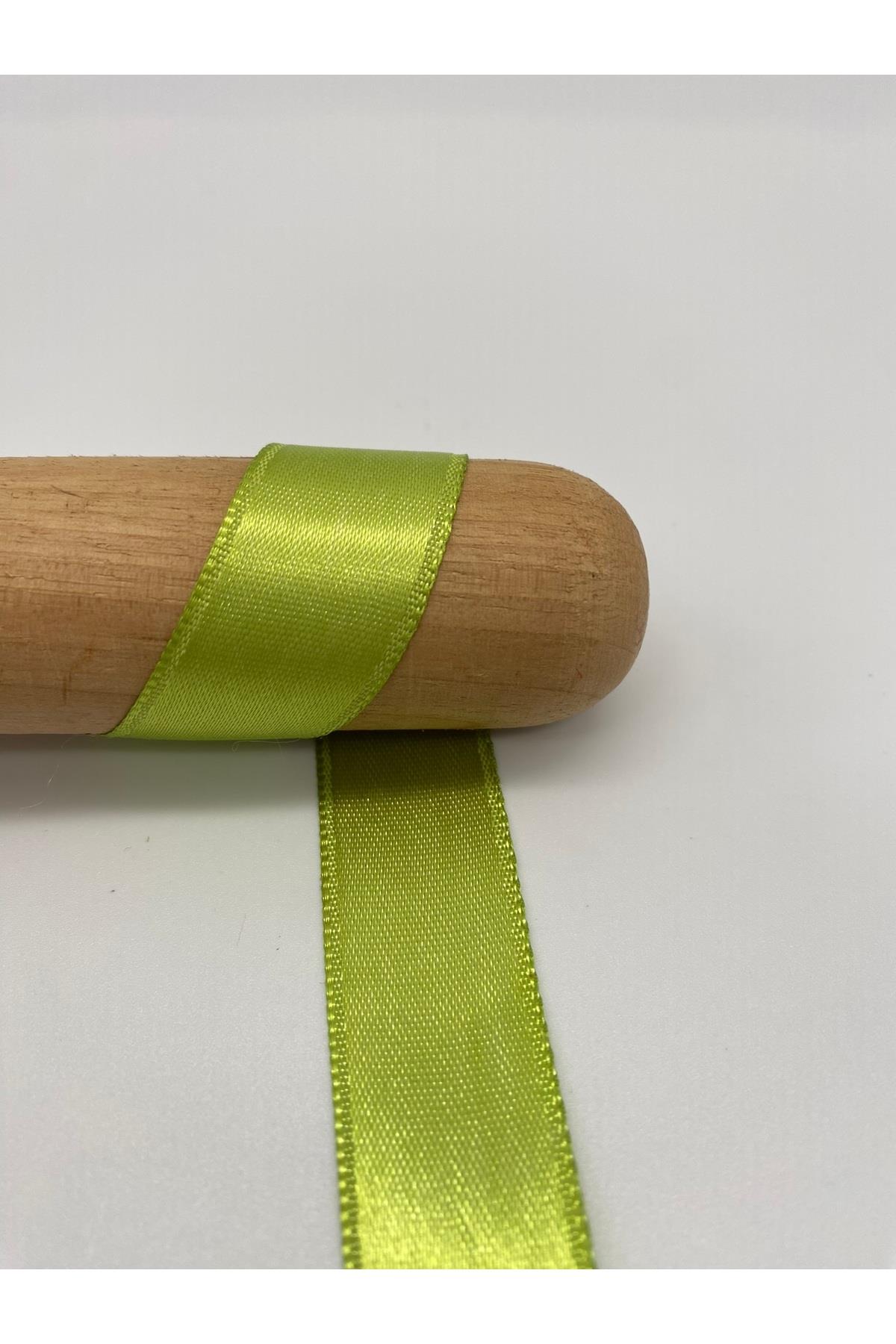 Açık-Fıstık Yeşili Saten Kurdele 2 cm 10 Metre / Bohça-Süsleme-Dekor-Çiçek Kurdela No: 63