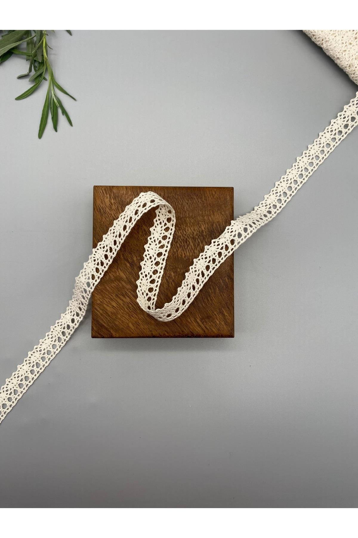 Krem, Ham Renk Pamuk Dantel-Kopanaki Şerit 5 Metre, 1.6 cm Genişlik No:1013