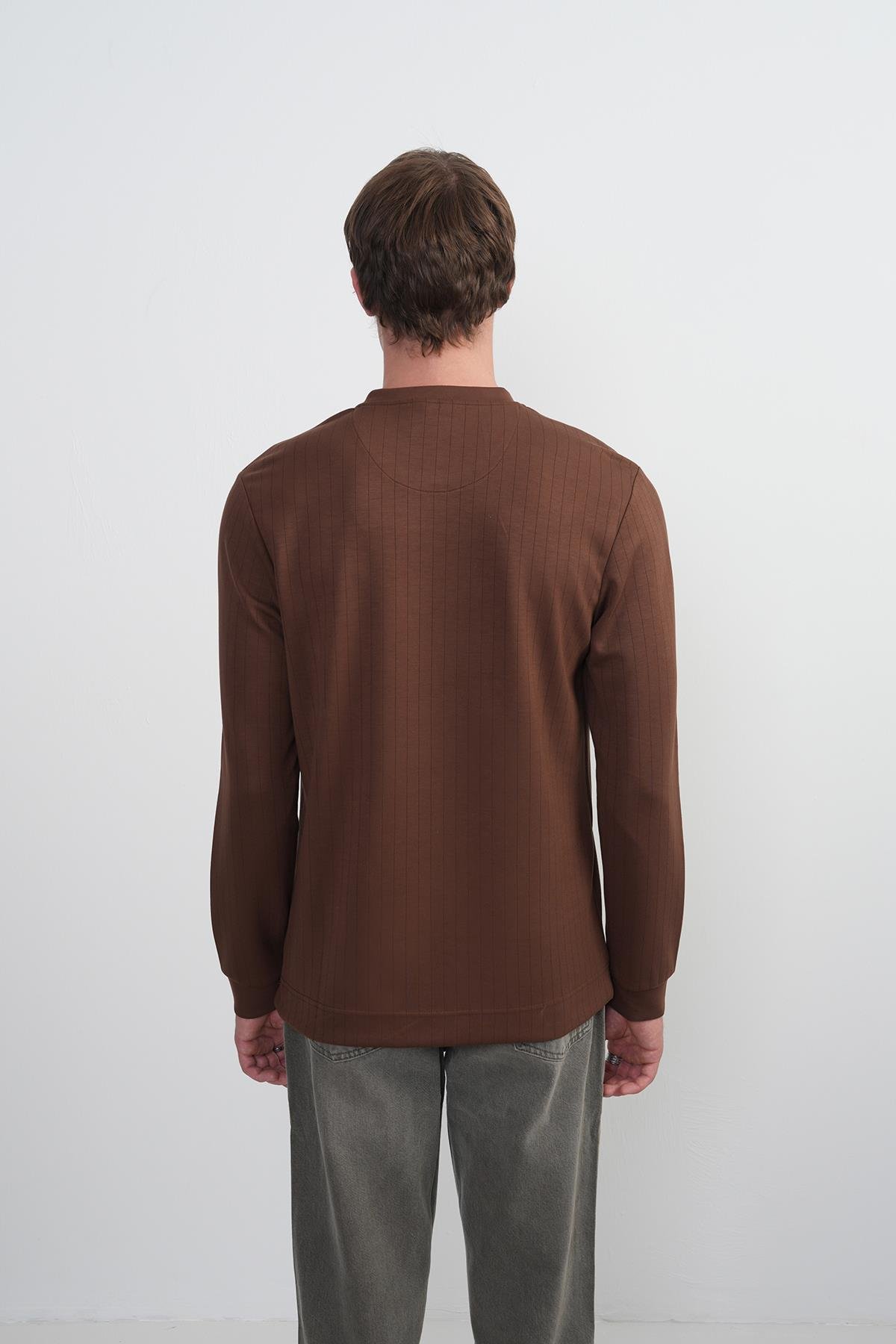 Erkek Bisiklet Yaka Çizgili Kumaş Kahve Sweatshirt
