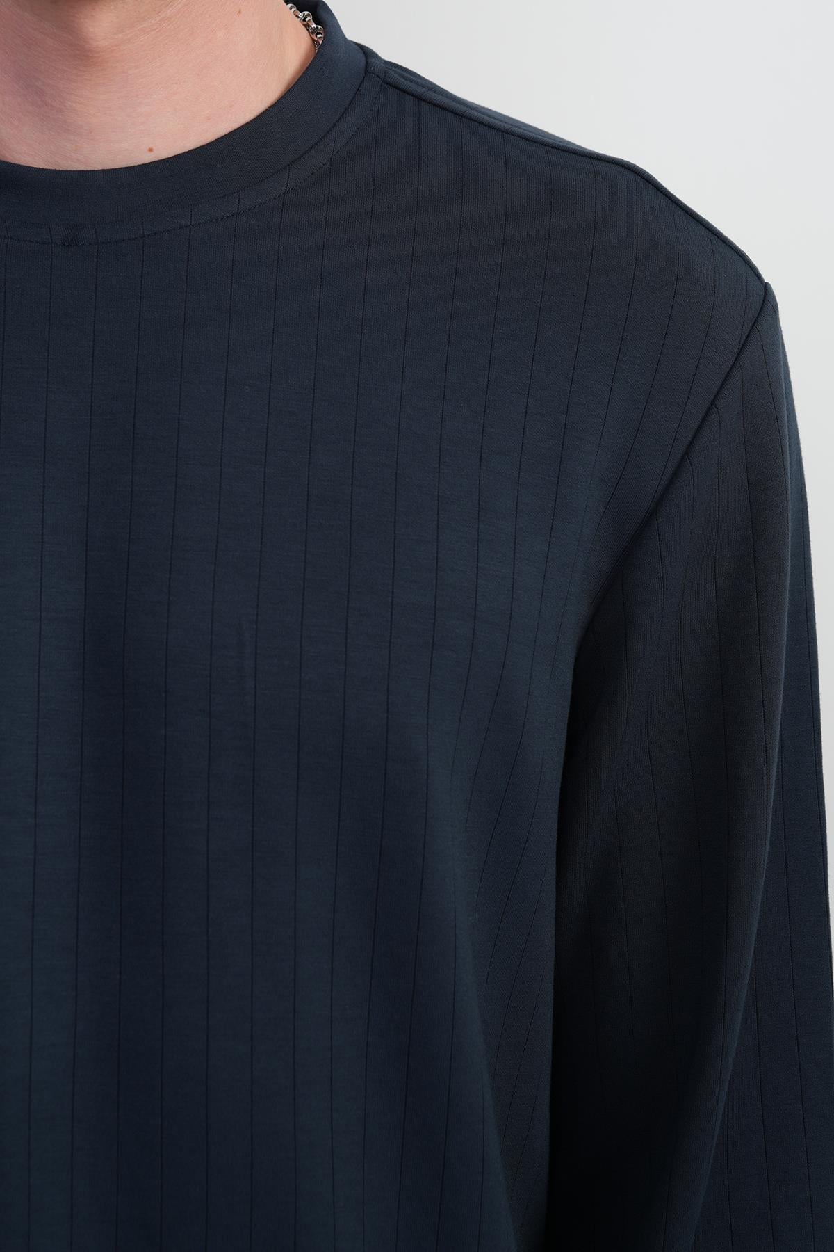 Erkek Bisiklet Yaka Çizgili Kumaş Laci Sweatshirt