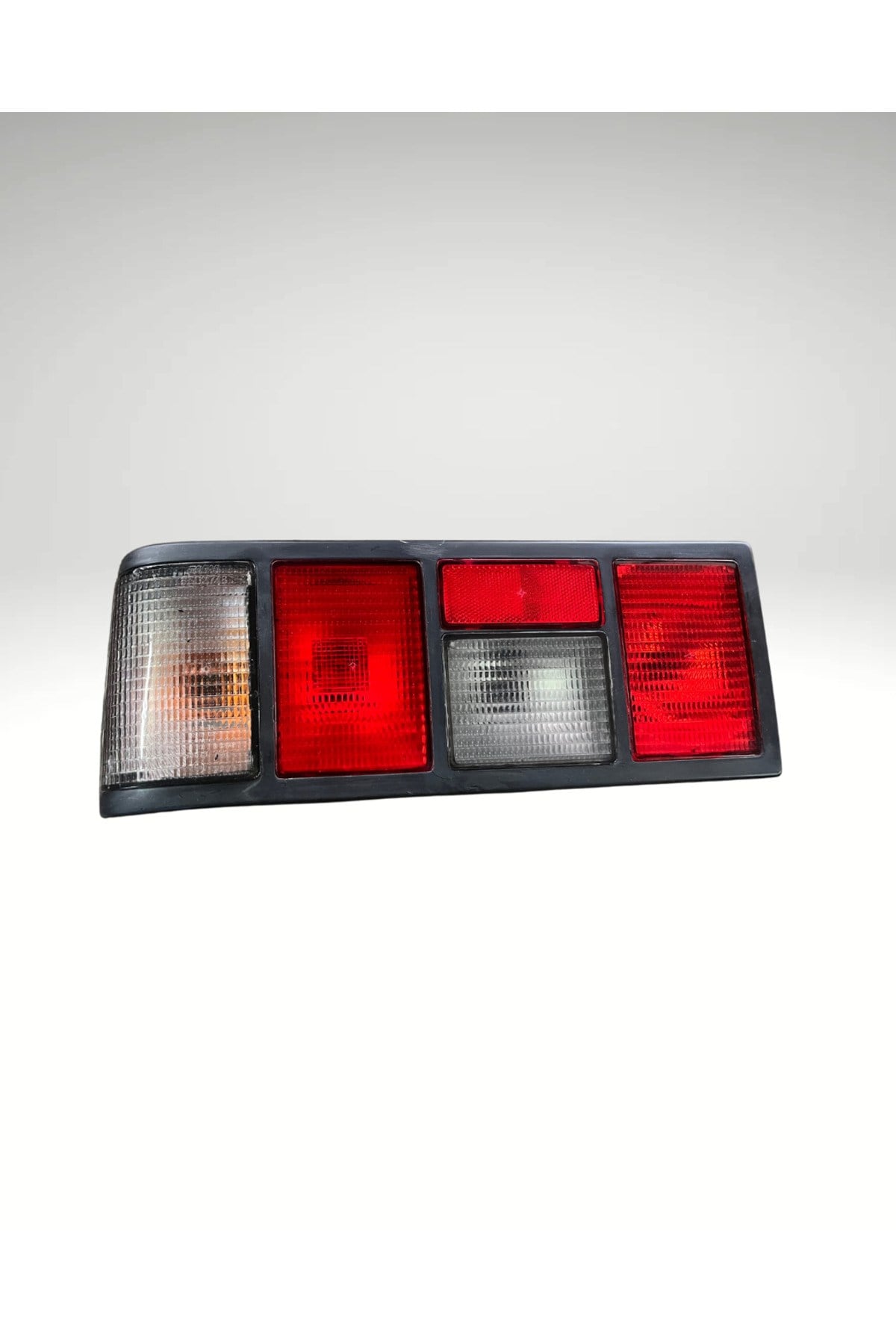 Tofaş Doğan Slx Sağ Arka Stop Lambası Duylu 85011749