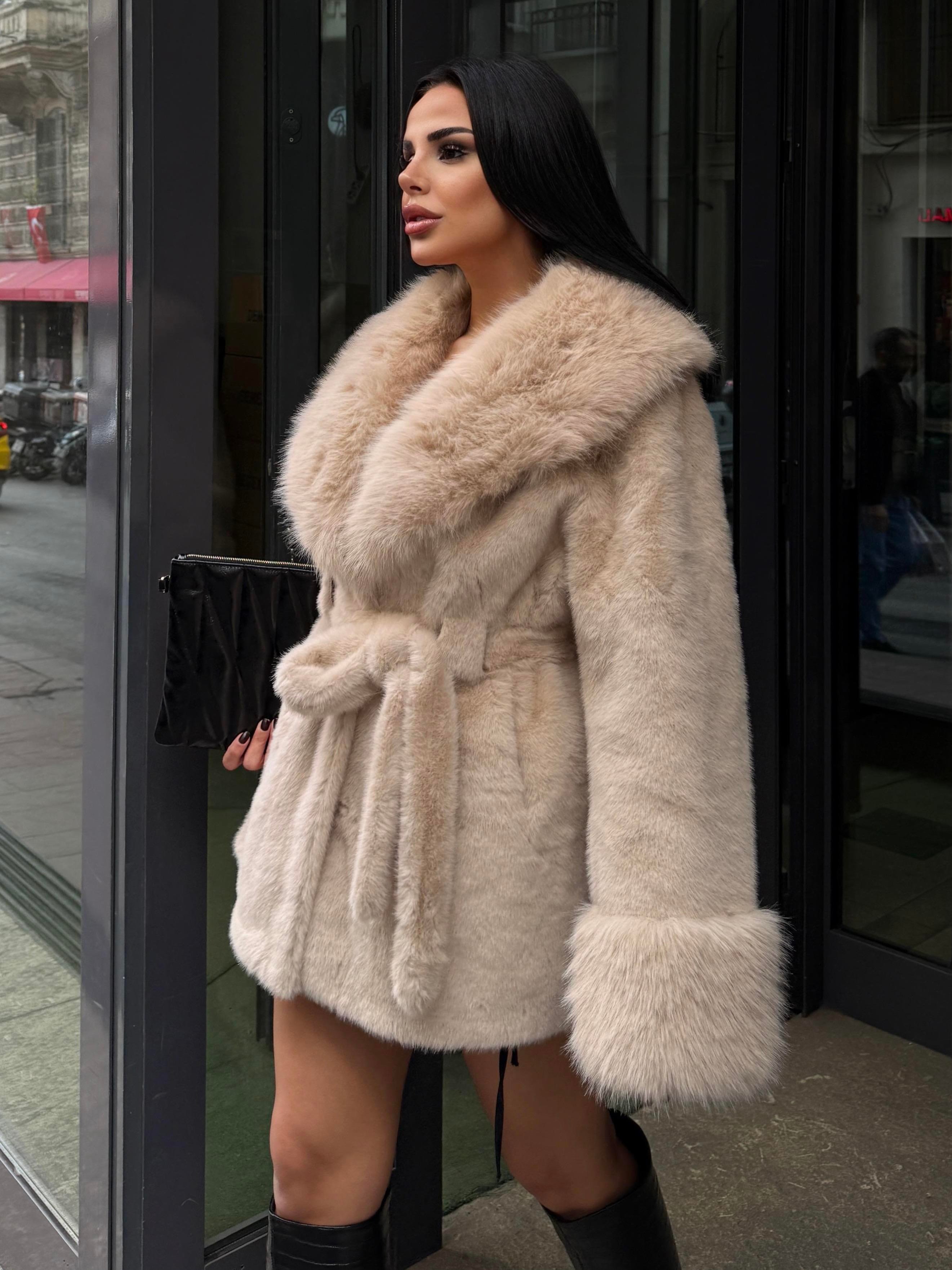 Laty İthal Angora Kürk Kısa Bej