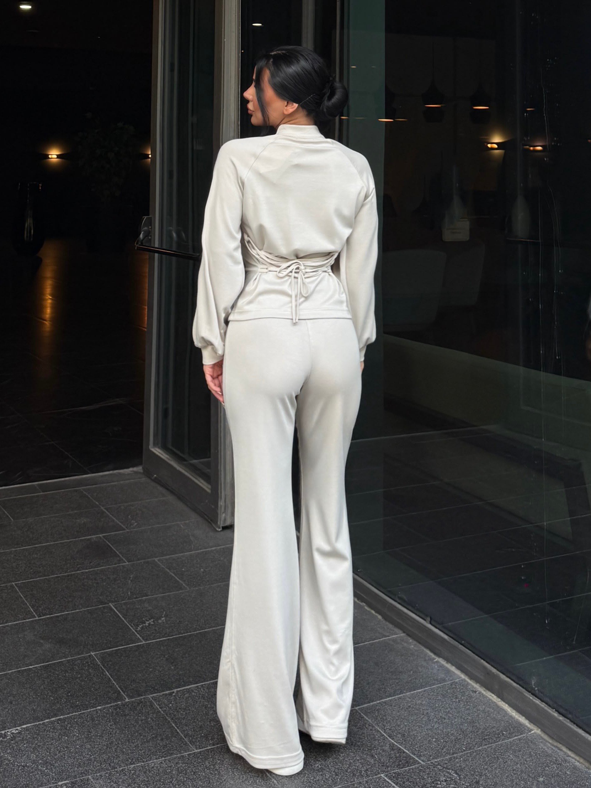 Lidia Bağlama Detaylı Spor Takım Ekru