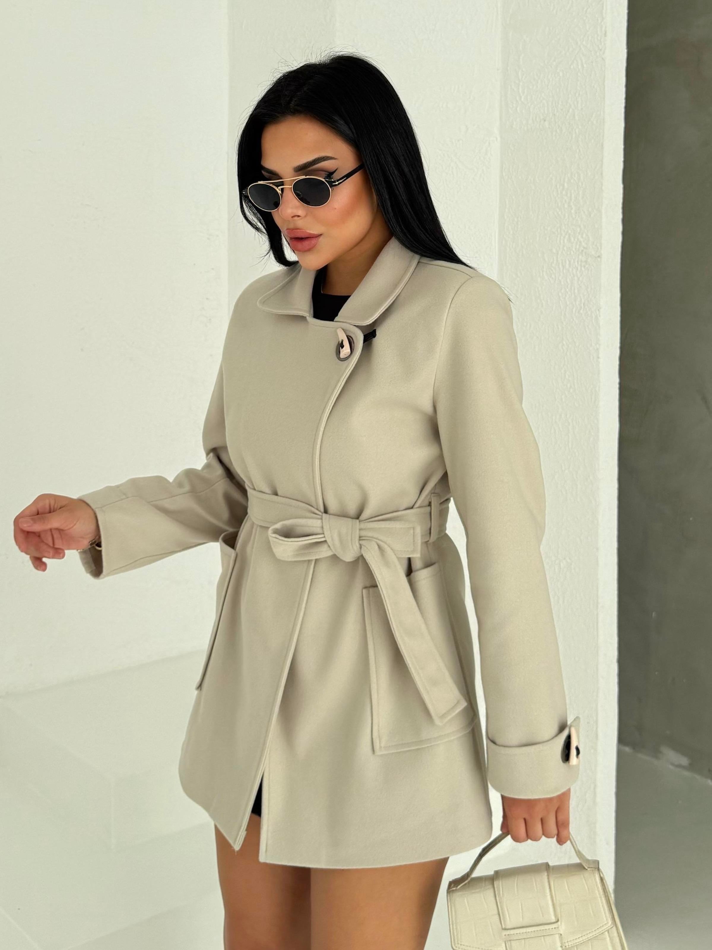 Polya Düğme Detaylı Kaban Bej