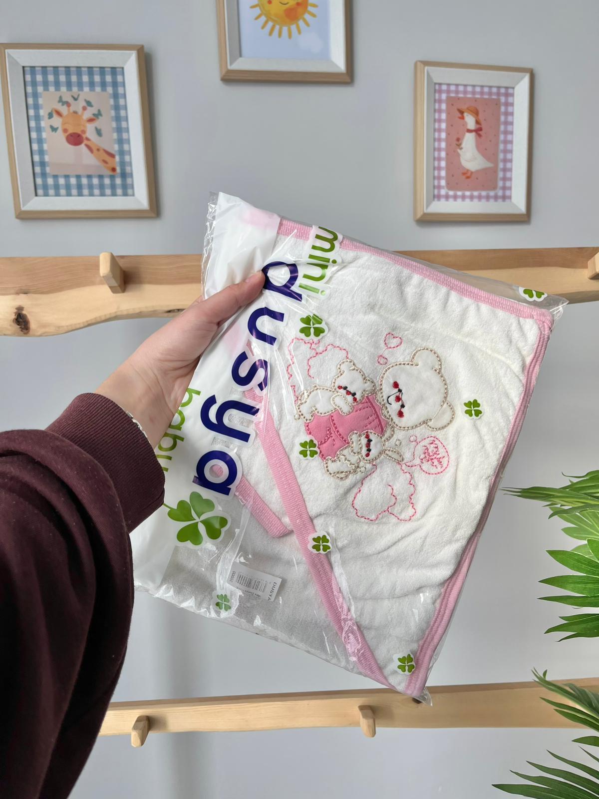 Ayıcık ve Yavruları Pembe Banyo Havlusu 