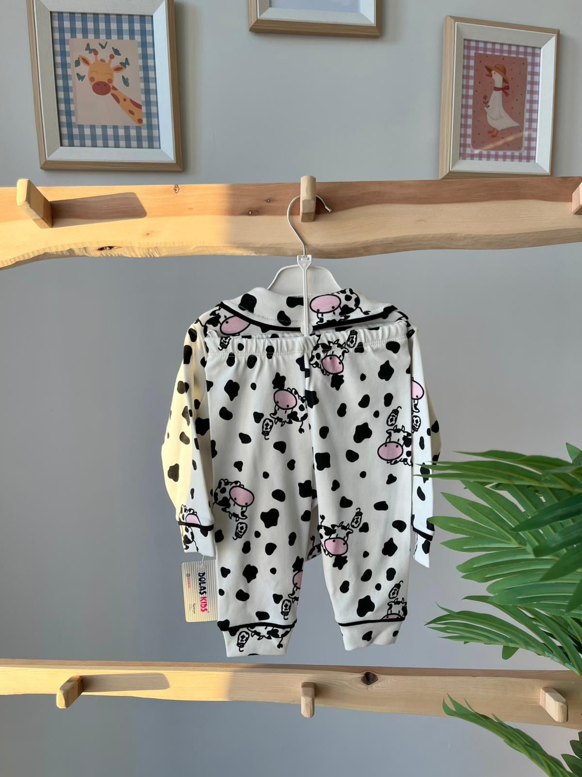 İnekli Düğmeli Pijama Takımı