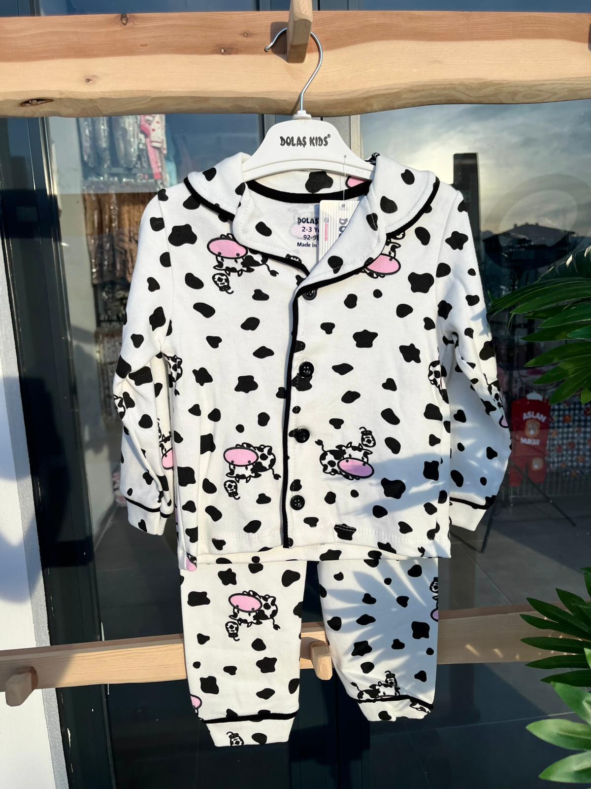İnekli Pijama Takımı Yaş