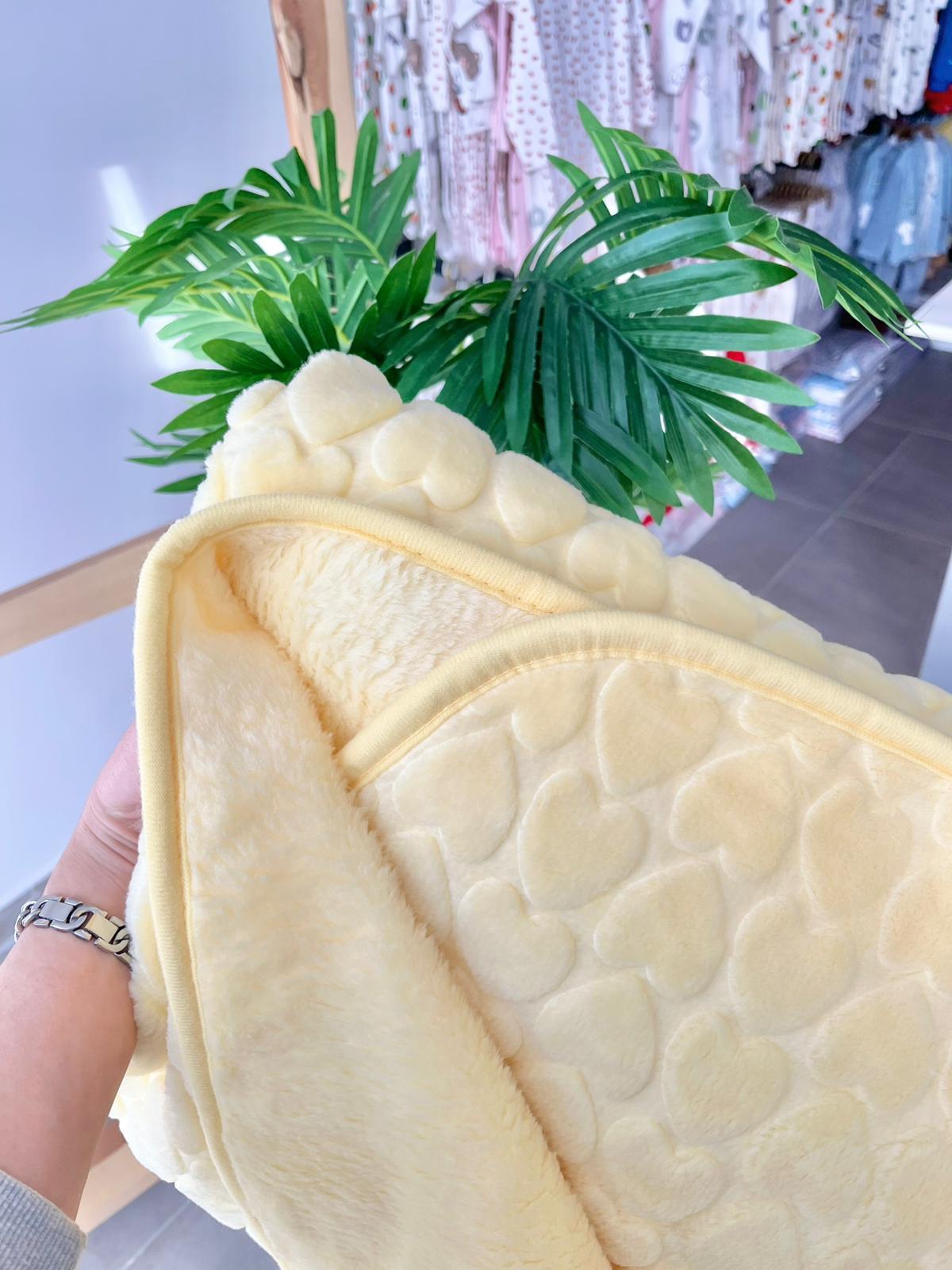 Kalpli Peluş Yorgan Battaniye Sarı