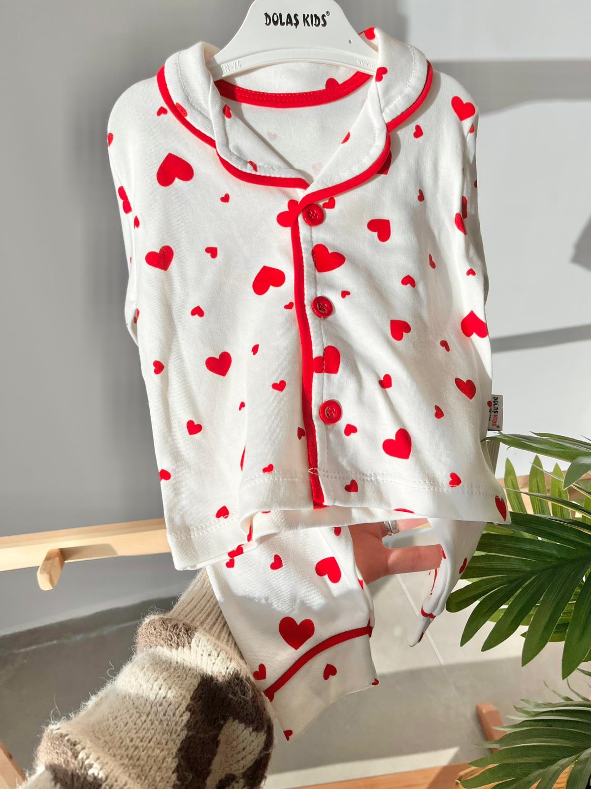 Kalpli Pijama Takımı Aylık