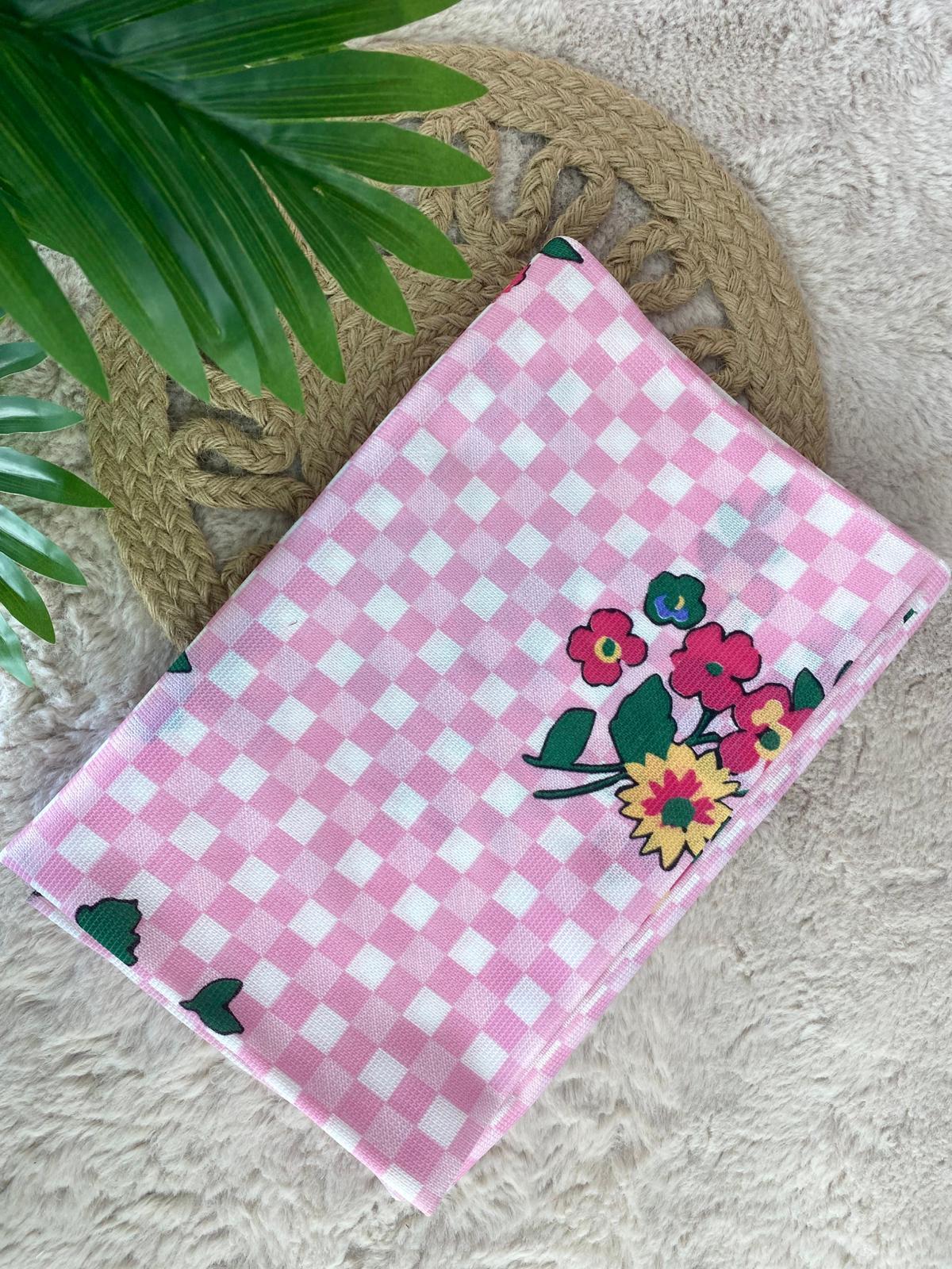 Pembe Mini Kareli Çiçekli Standart Sofra 