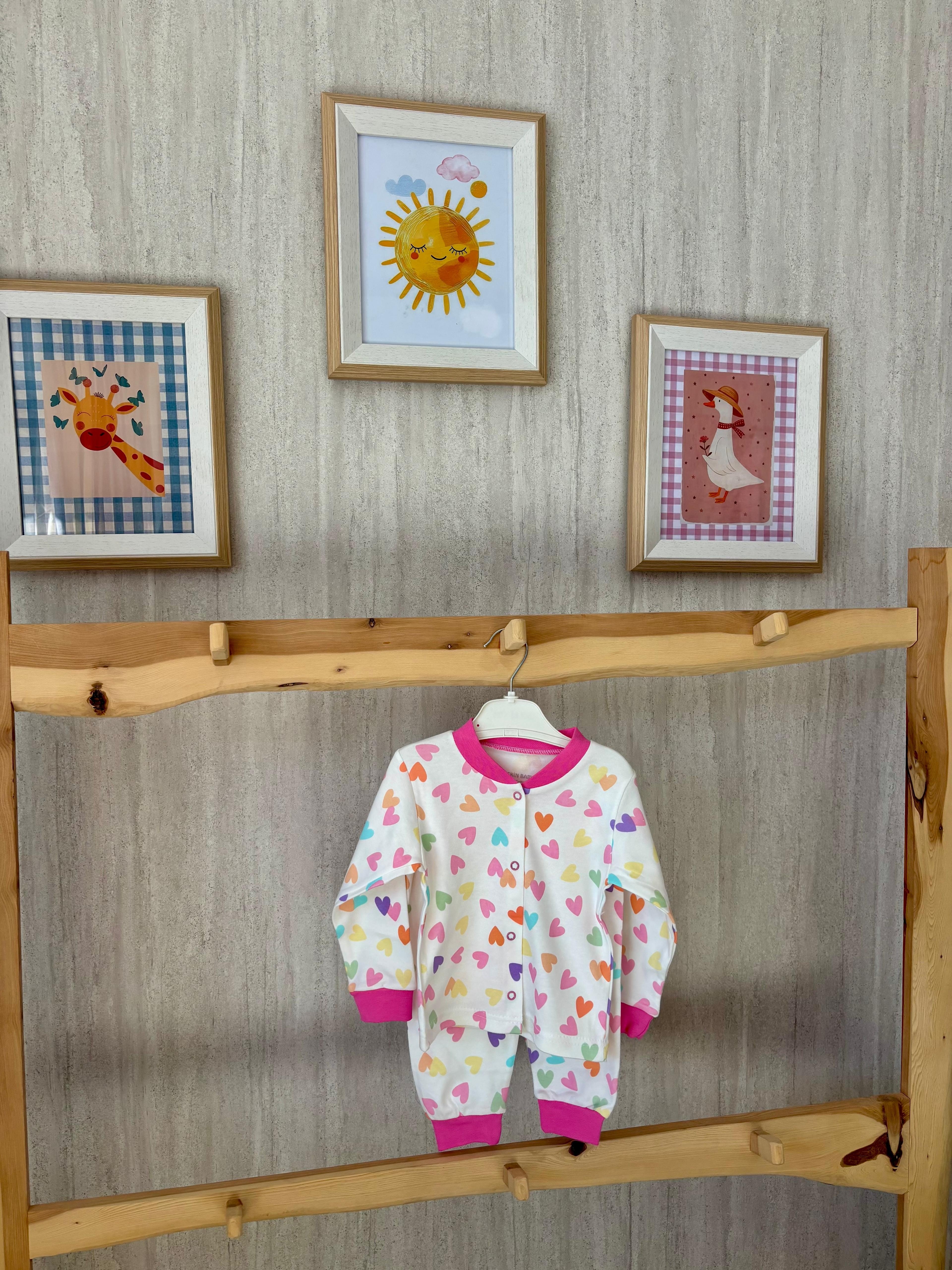Renkli Kalpler Pijama Takımı