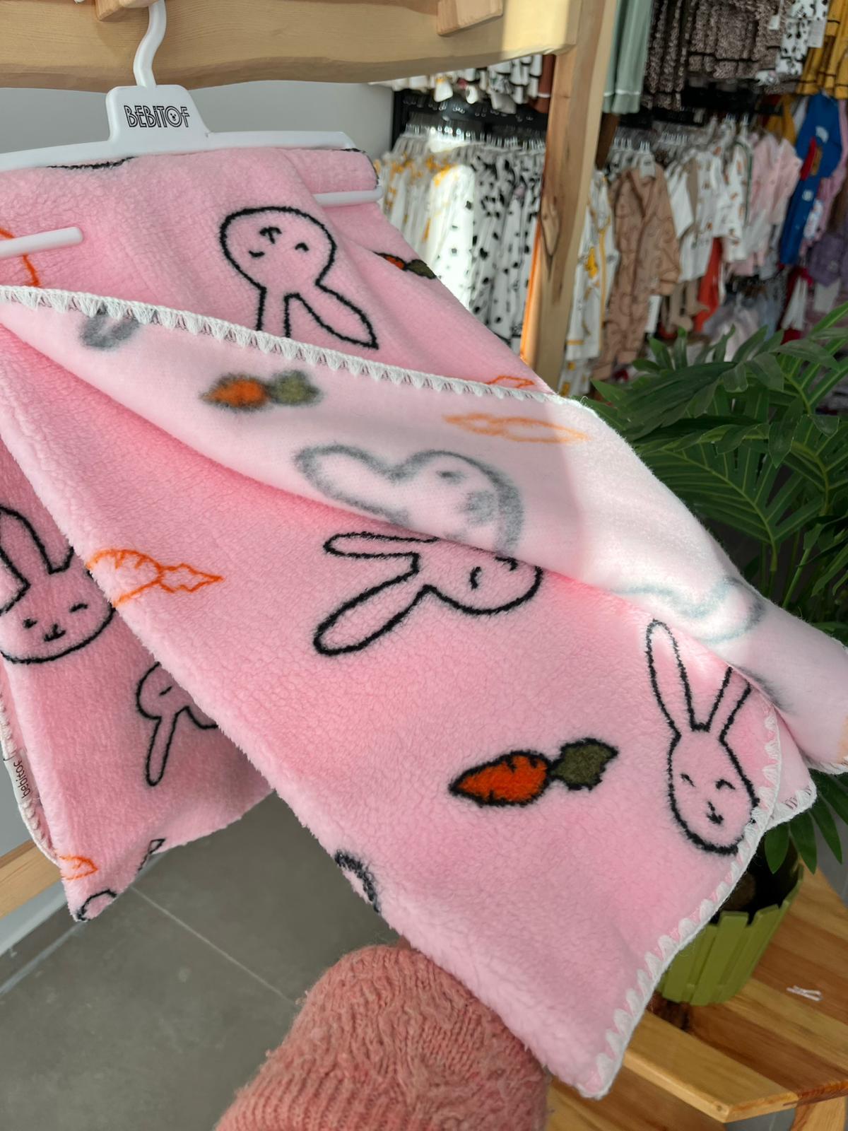 Tavşanlı Peluş Battaniye Pembe