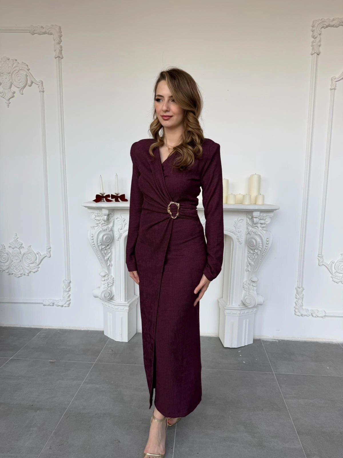 Çapraz Drape Detaylı Gold Tokalı Meloni Kumaş Mürdüm Elbise
