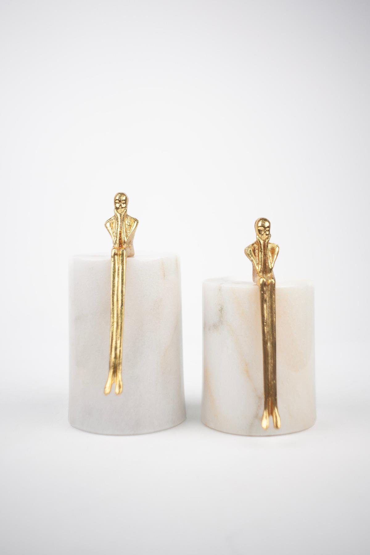 GOLD DÜŞÜNEN ADAM BEYAZ MARBLE