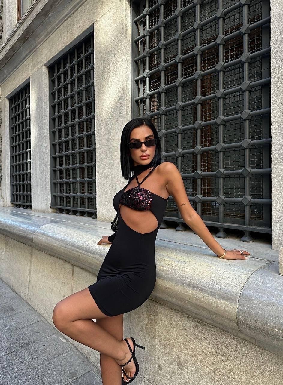 CARMELA BLACK-RED GÖĞÜS DETAY ELBİSE