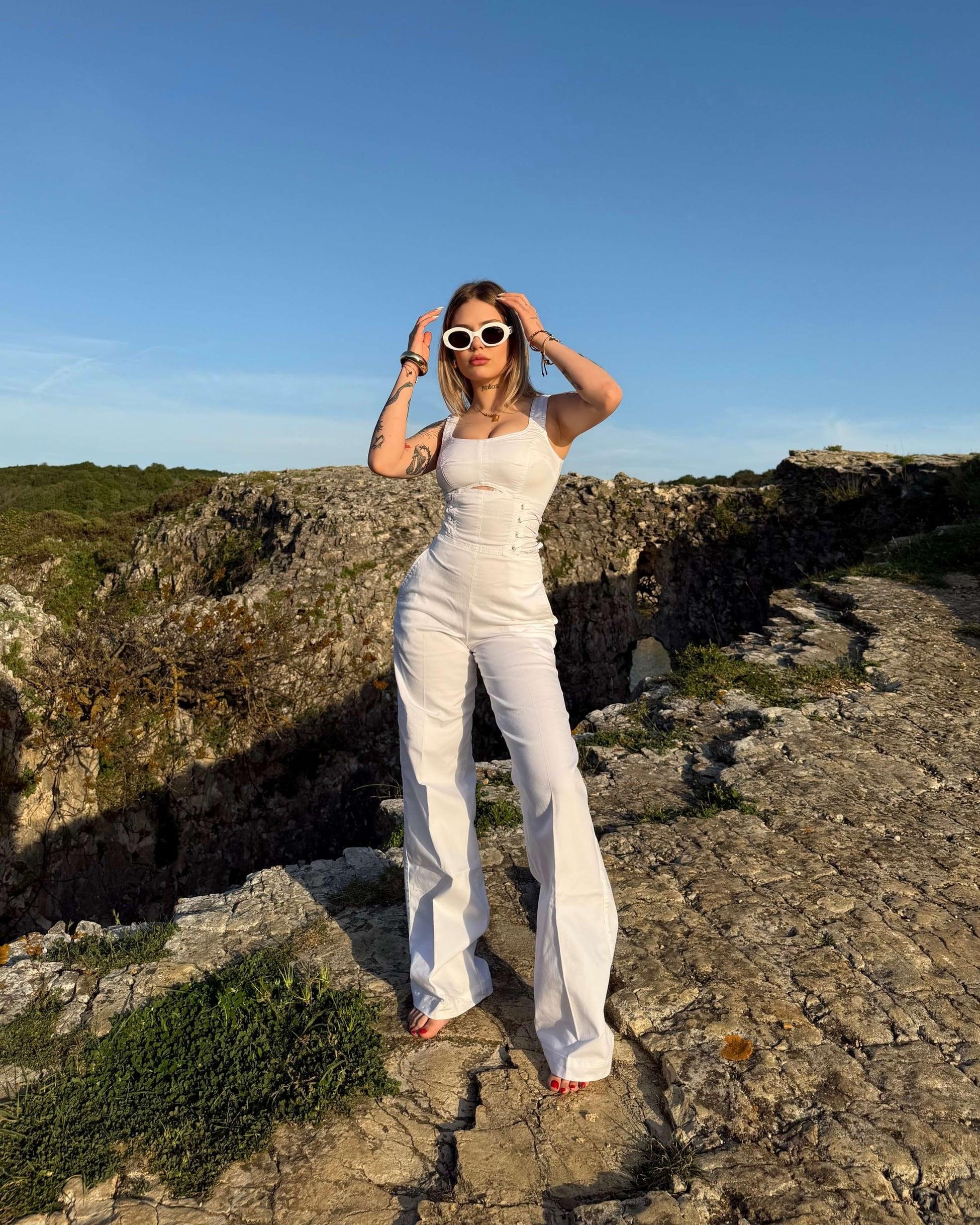 CLAVA WHITE YAN BAĞCIK DETAY TULUM
