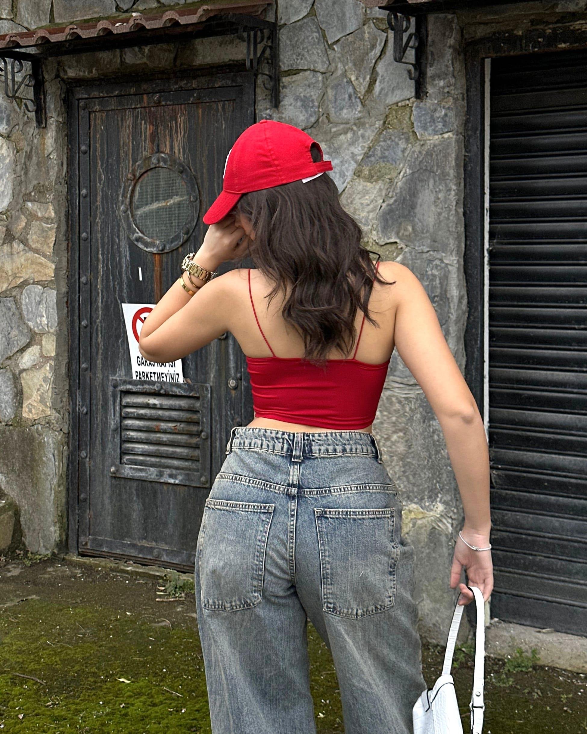 JUNGE RED ASKILI KISA CROP