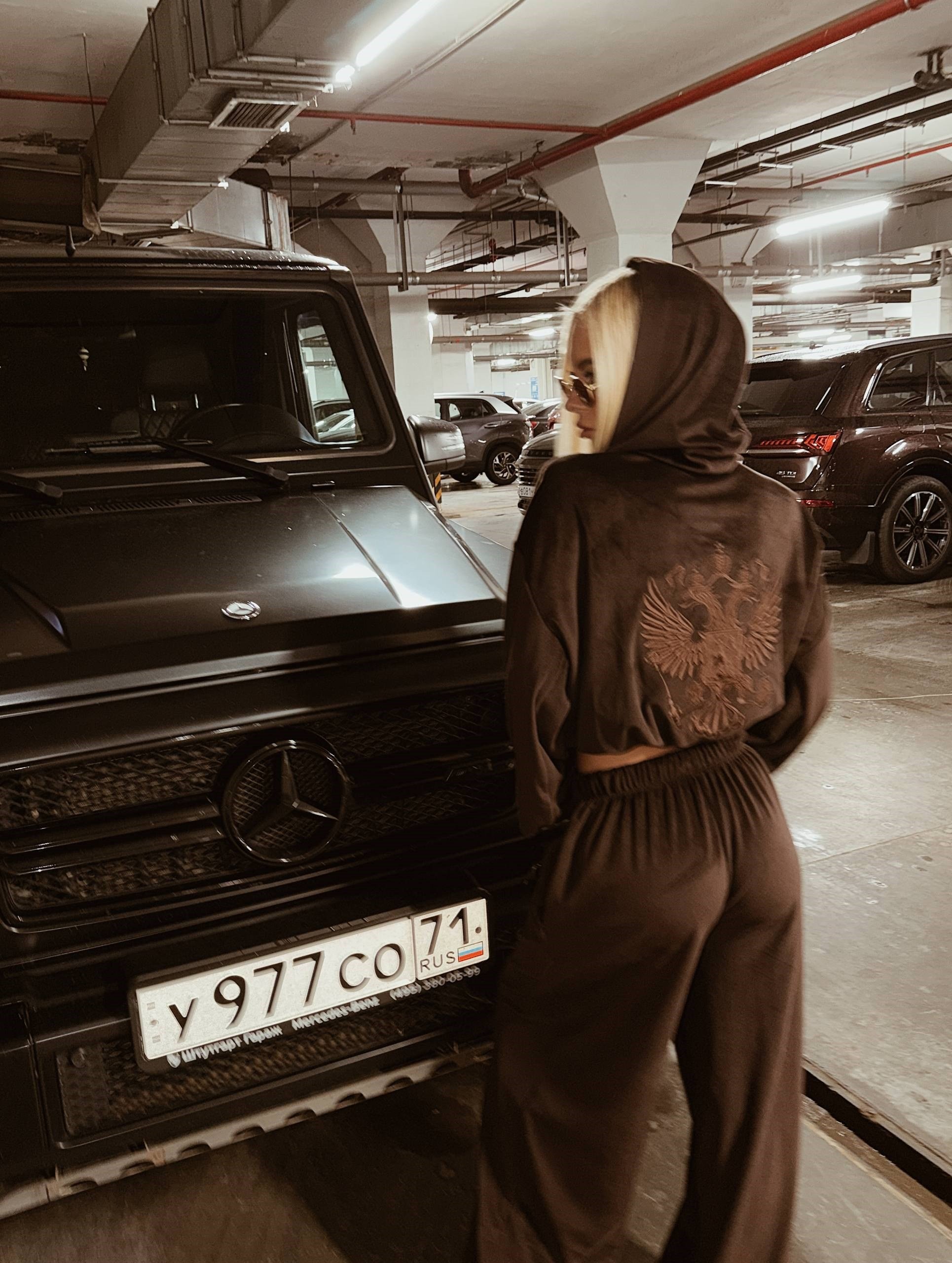 TRİNİTA NAKIŞ DETAYLI TAKIM KAHVE