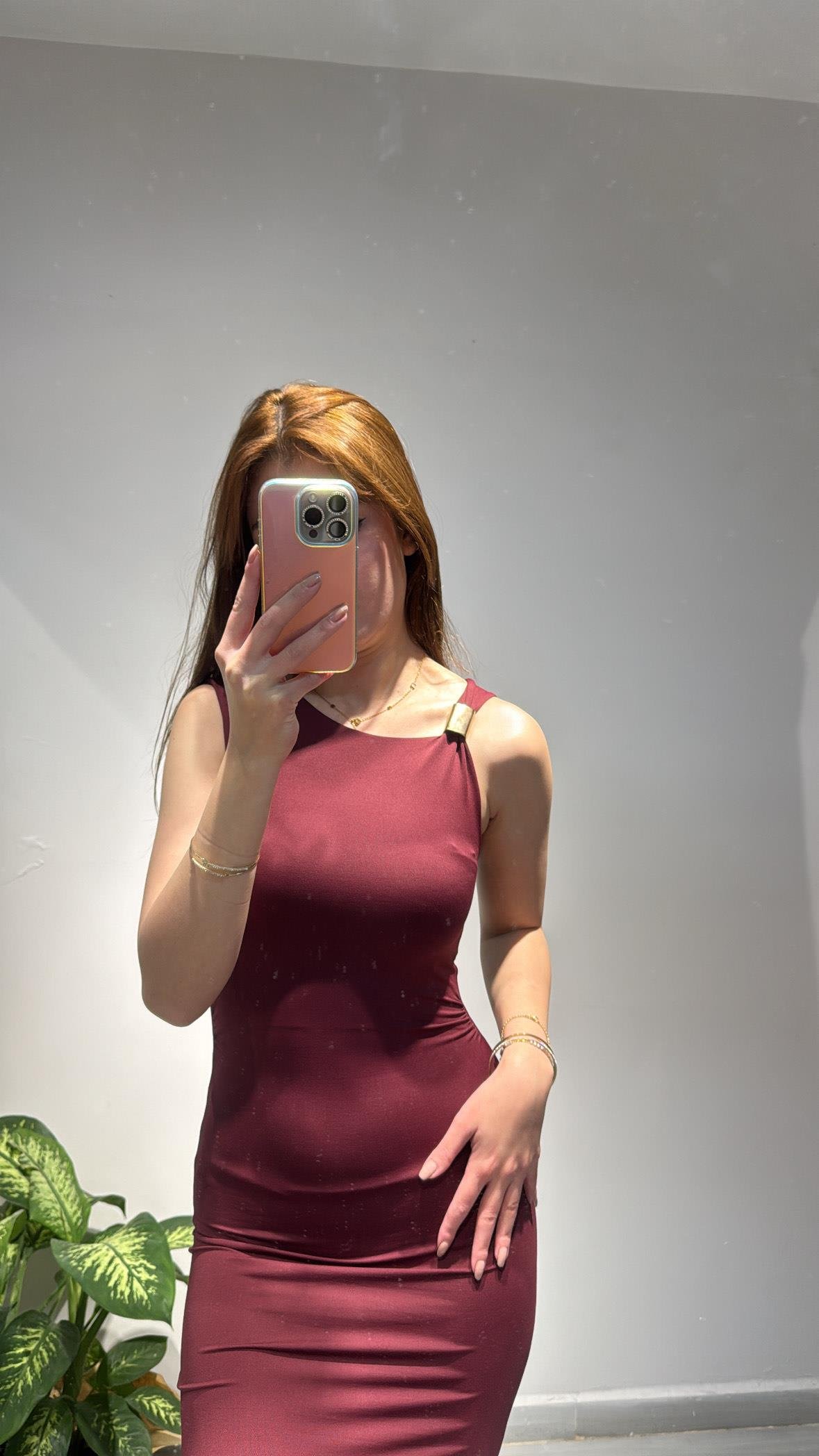 GOLD DÜĞME DETAYLI MİDİ ELBİSE