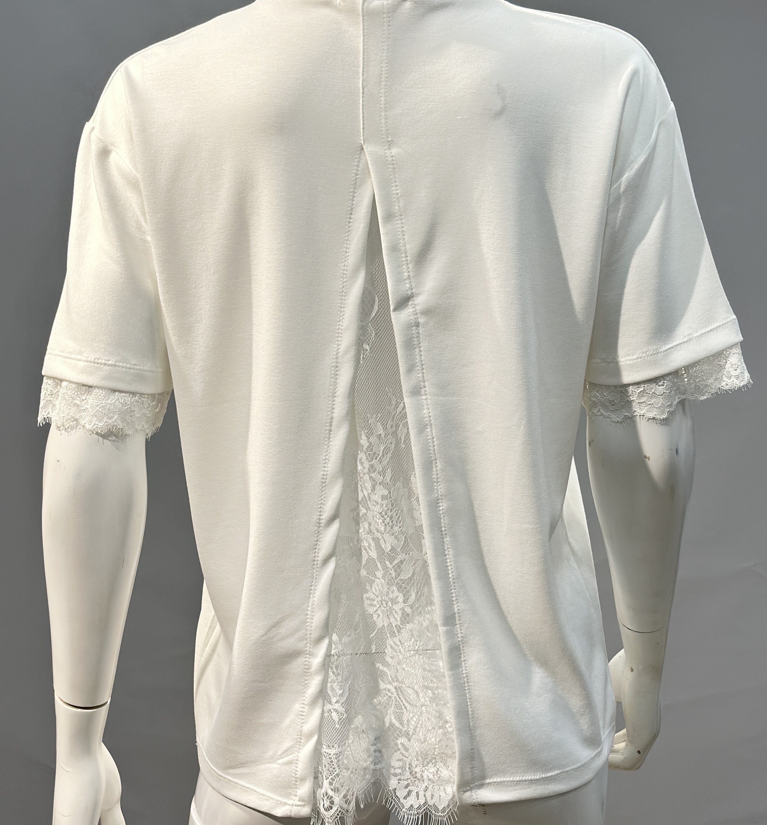 OLIVE-1555 TERS V DANTEL TSHIRT BEYAZ