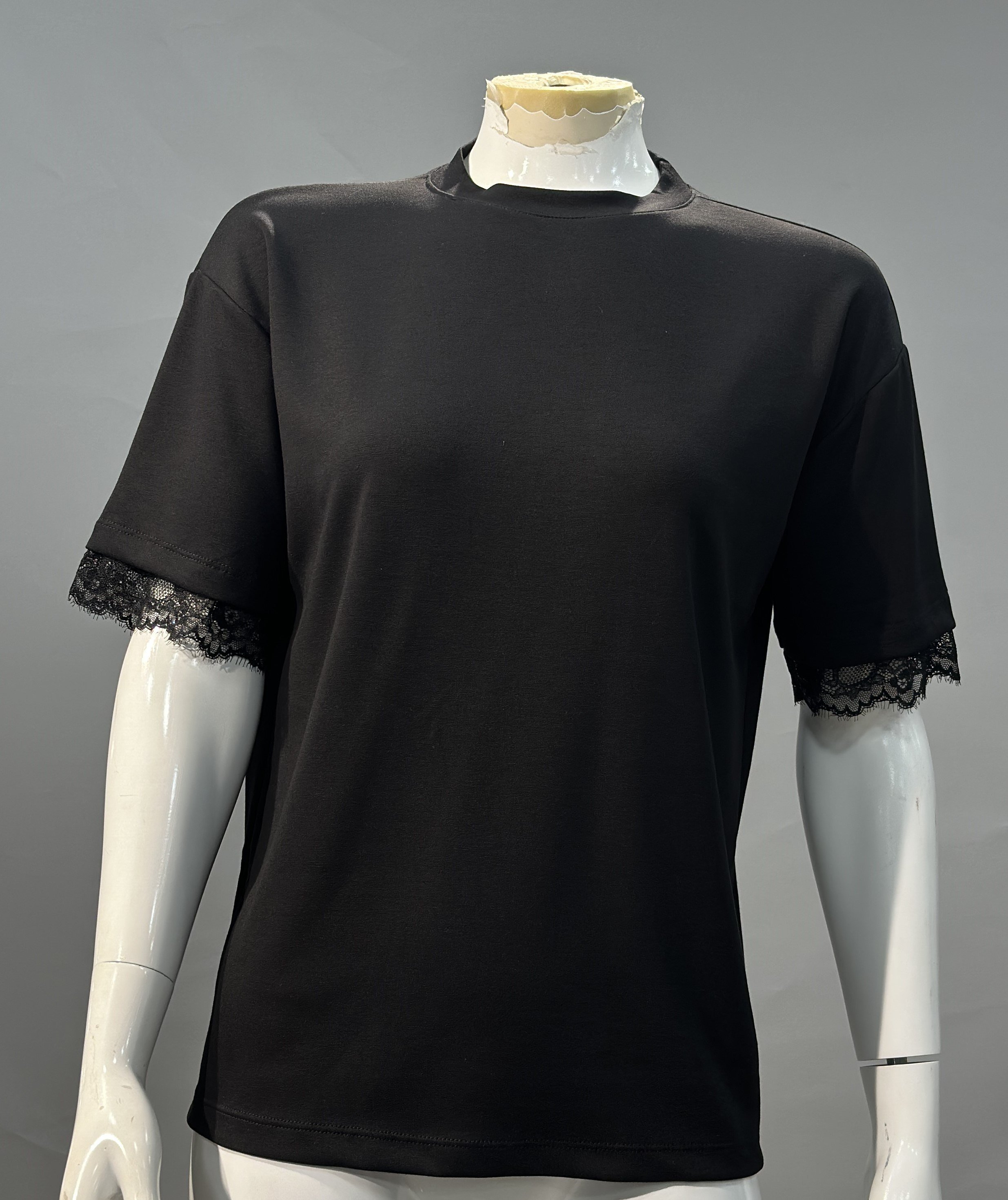 OLIVE-1555 TERS V DANTEL TSHIRT SİYAH