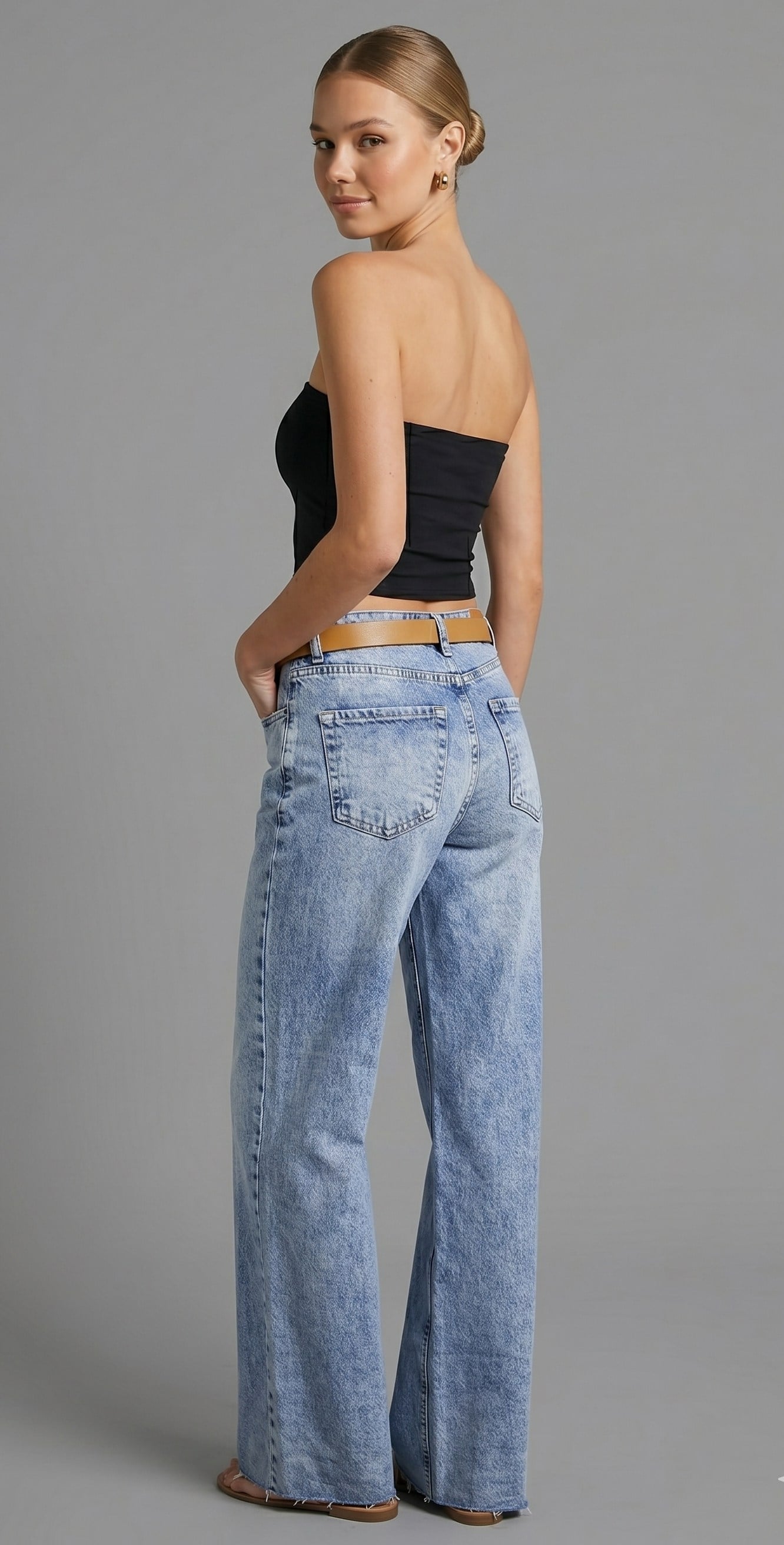 YMR-26435 KEMERLİ KESİK JEAN AÇIK MAVİ