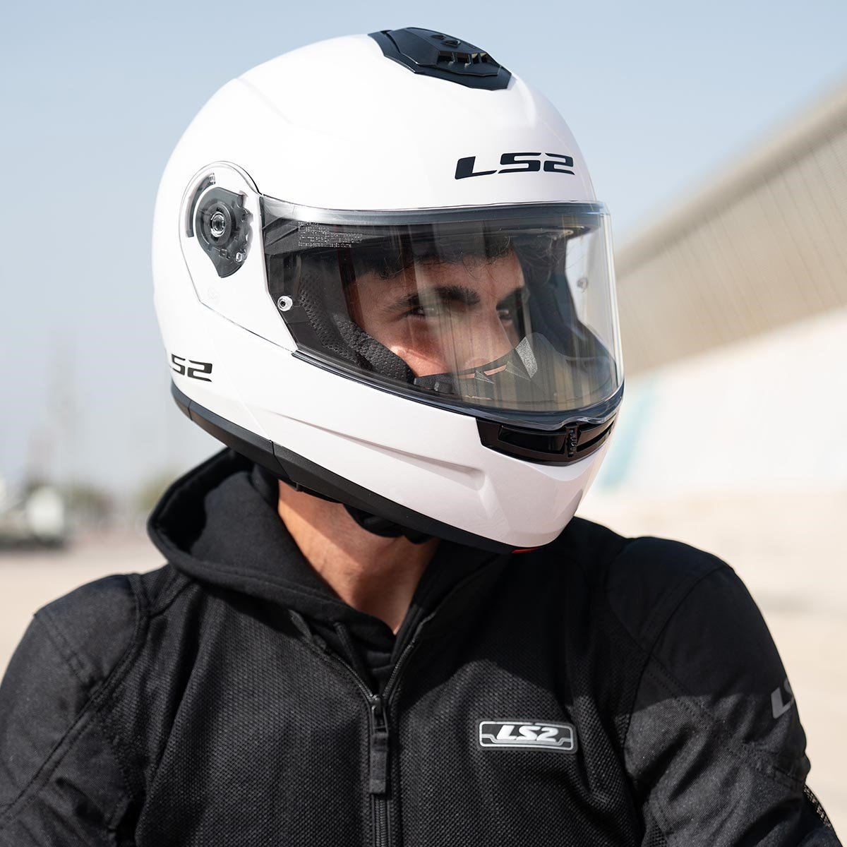 LS2 Strobe 2 Beyaz Çene Açılır Kask | ECE 22.06 & P/J OnaylıLs2 Strobe 2 Beyaz Çene Açılır Kask