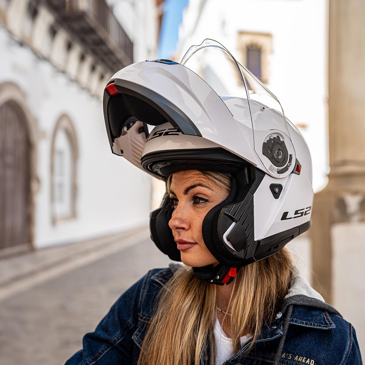 LS2 Strobe 2 Beyaz Çene Açılır Kask | ECE 22.06 & P/J OnaylıLs2 Strobe 2 Beyaz Çene Açılır Kask