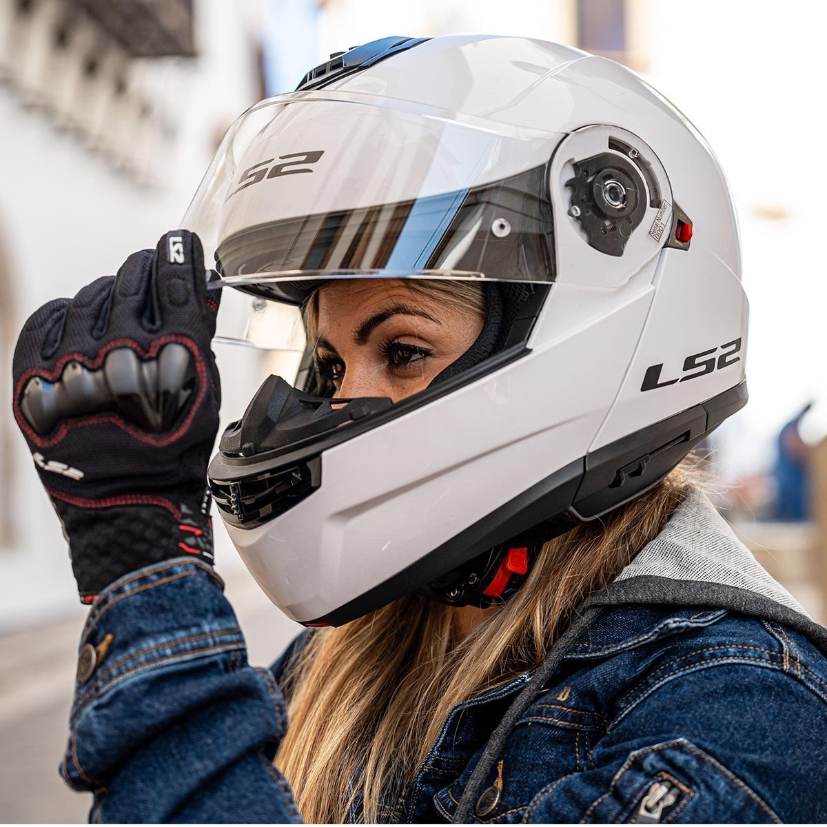 LS2 Strobe 2 Beyaz Çene Açılır Kask | ECE 22.06 & P/J OnaylıLs2 Strobe 2 Beyaz Çene Açılır Kask