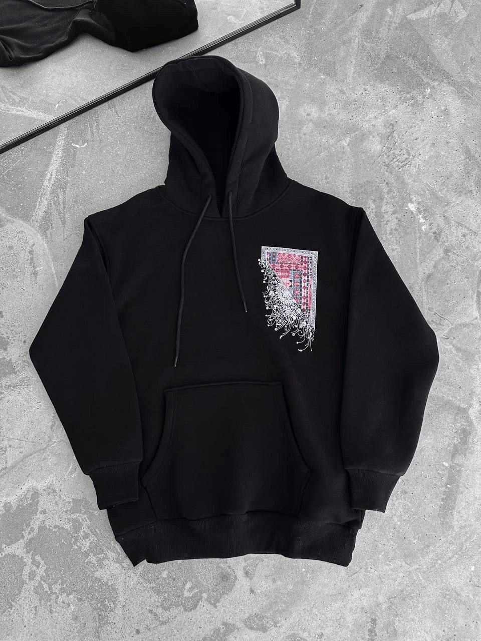 Kadın Kapüşonlu Kanguru Cepli Sweatshirt 3 İplik Pamuklu Baskılı Hoodie - Siyah