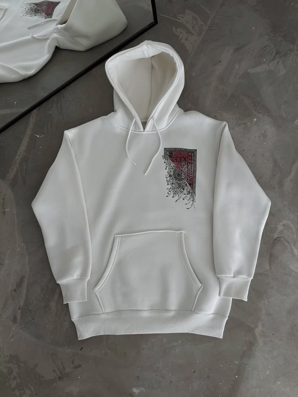 Kadın Kapüşonlu Kanguru Cepli Sweatshirt 3 İplik Pamuklu Baskılı Hoodie - Beyaz