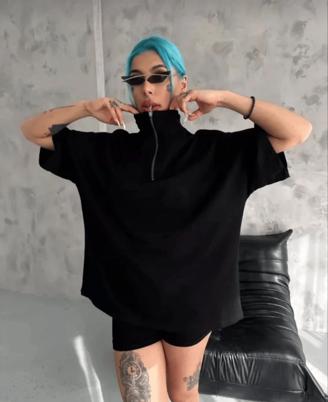 Kadın Yarım Fermuarlı Tişört Düz Oversize T-Shirt - Siyah